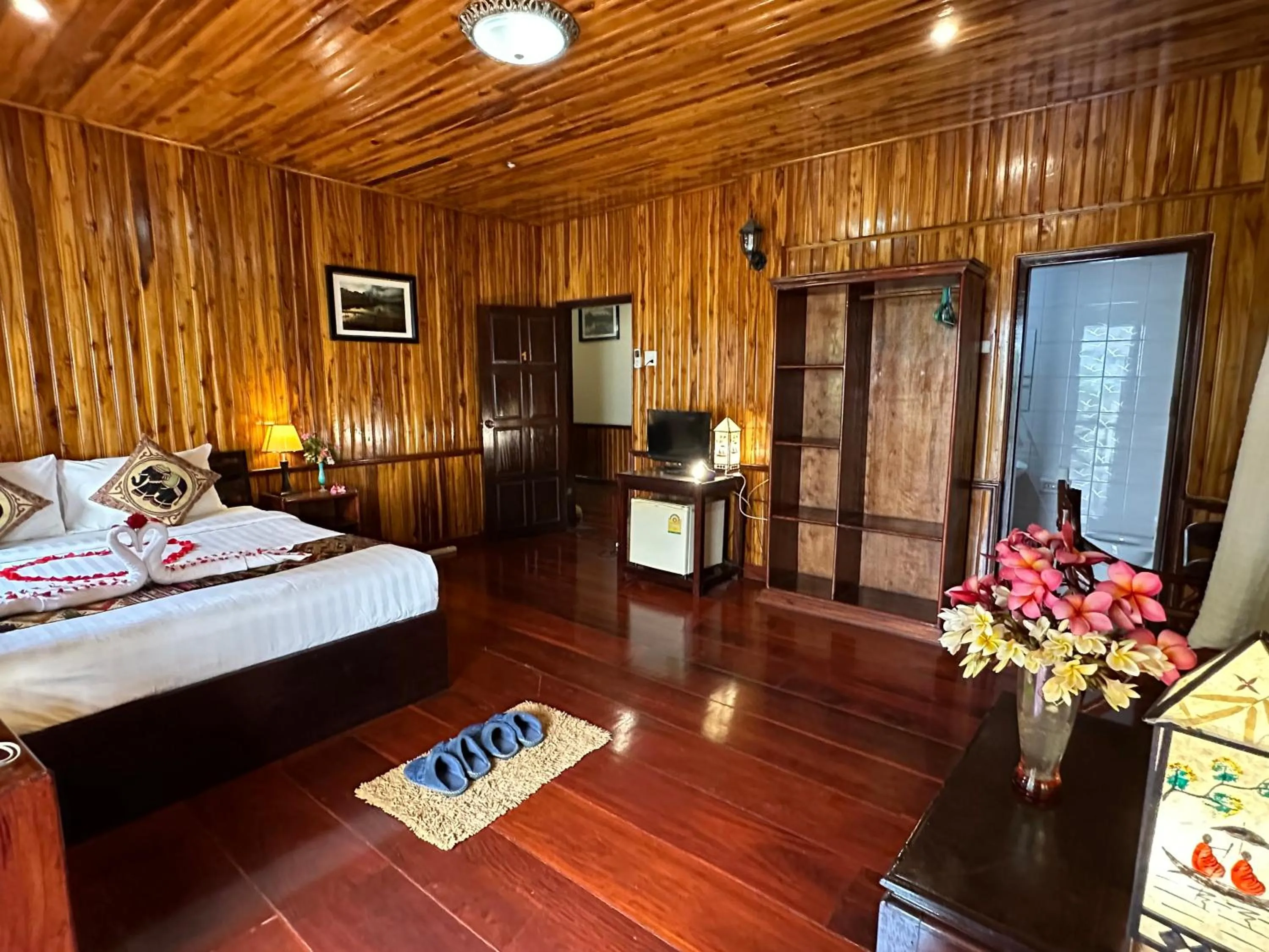 Bed in Villa Alounsavath Mekong Riverside