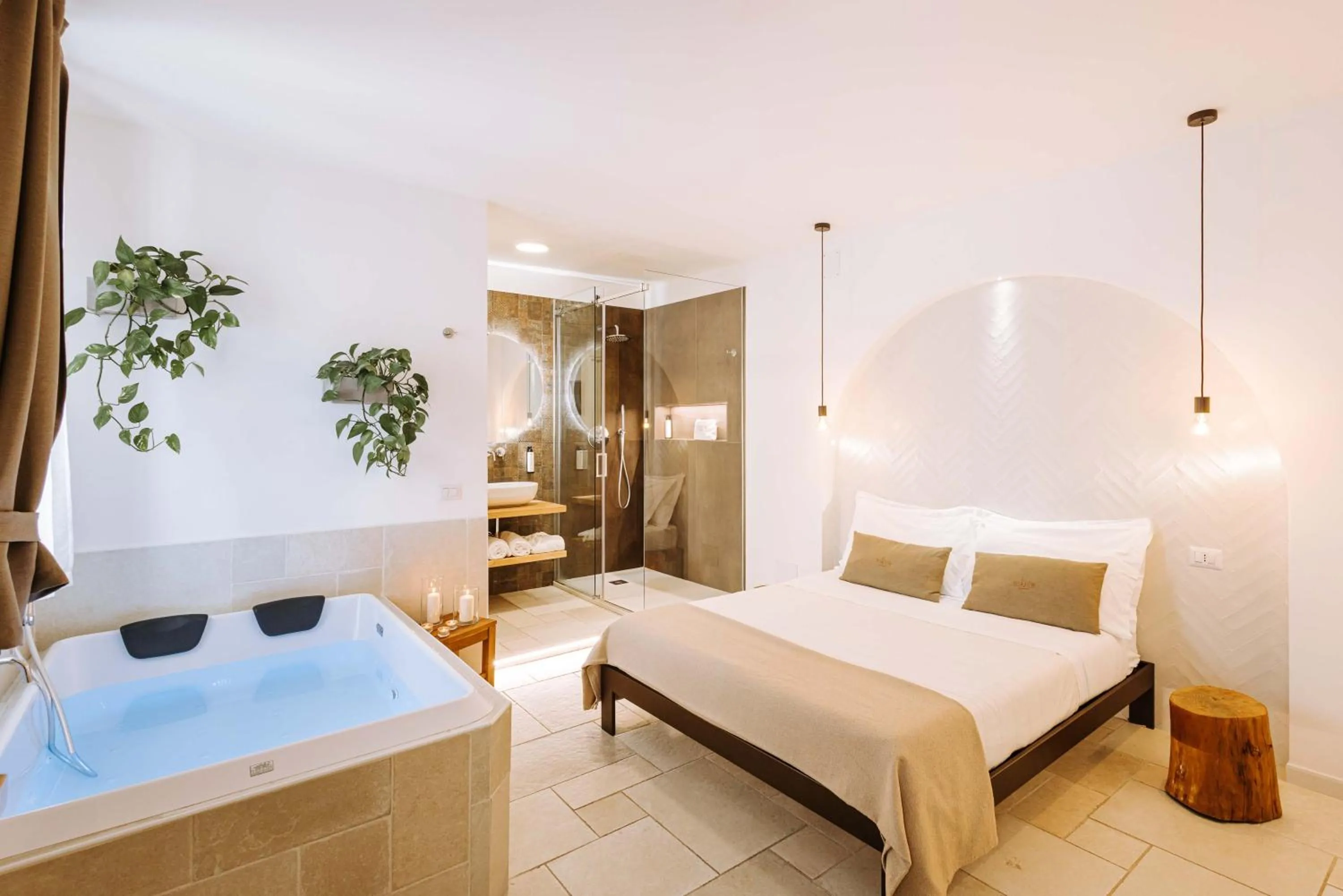 Bathroom, Bed in Dirium - exclusive rooms