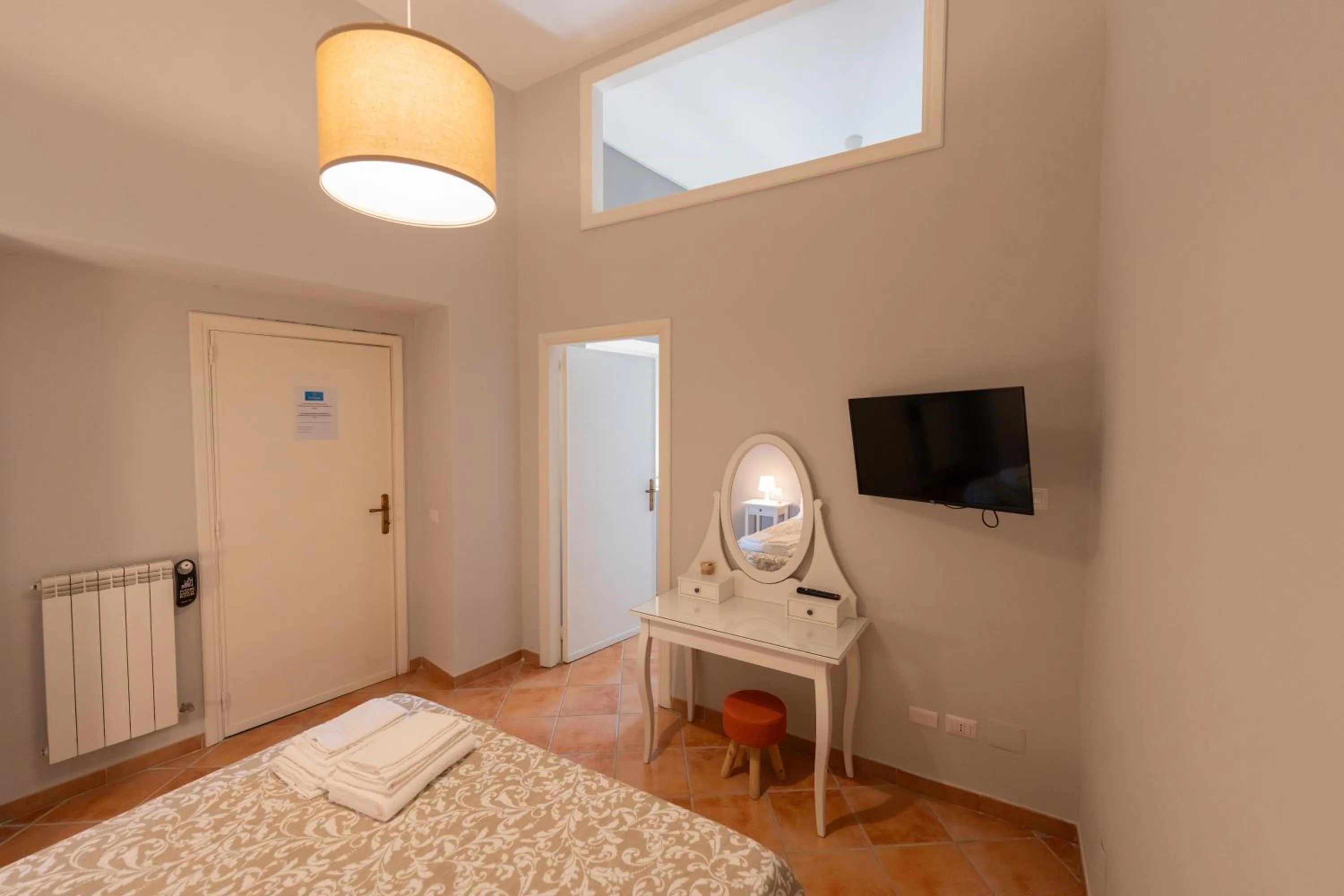 Bedroom, Bed in Artis Mare