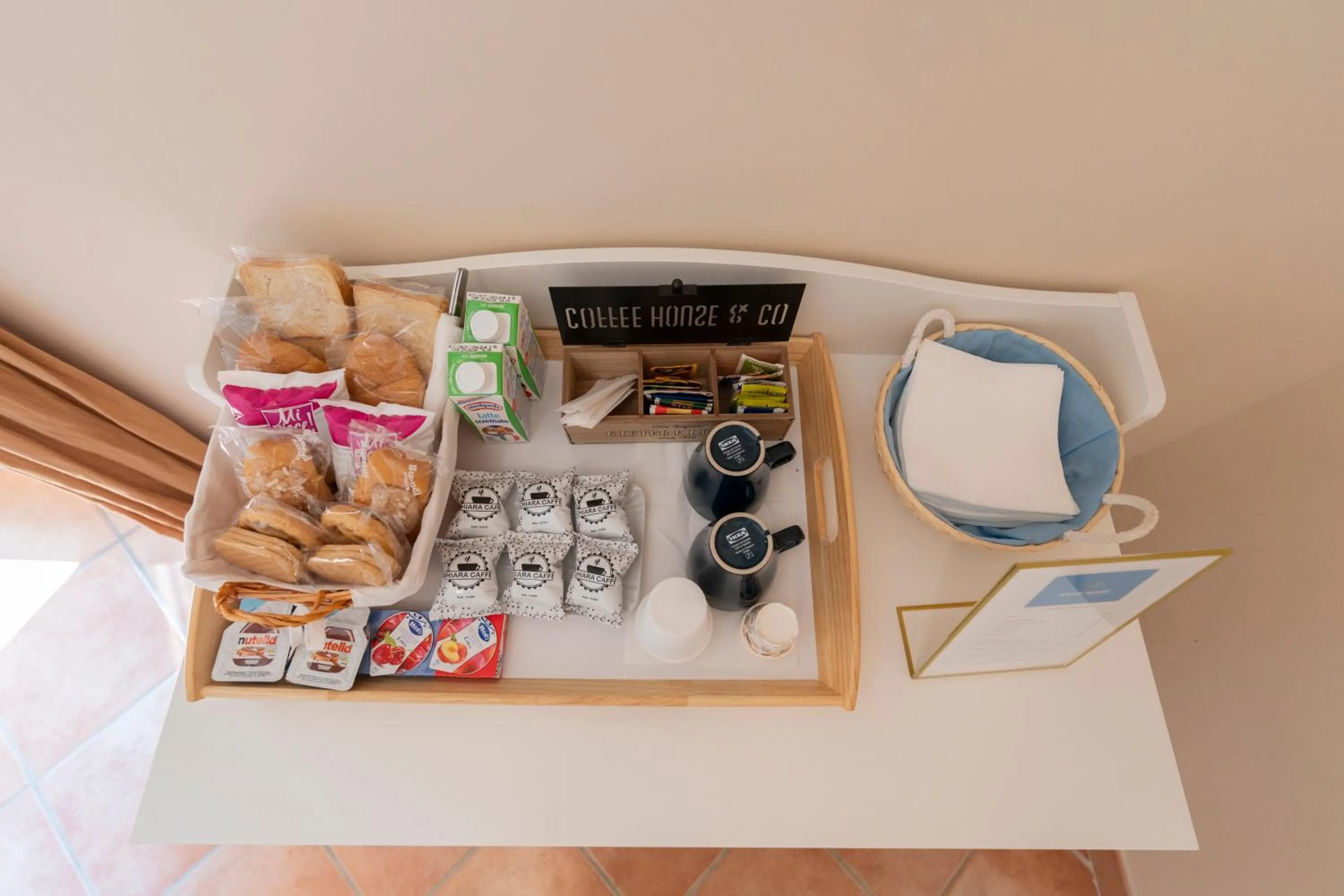 Breakfast in Artis Mare