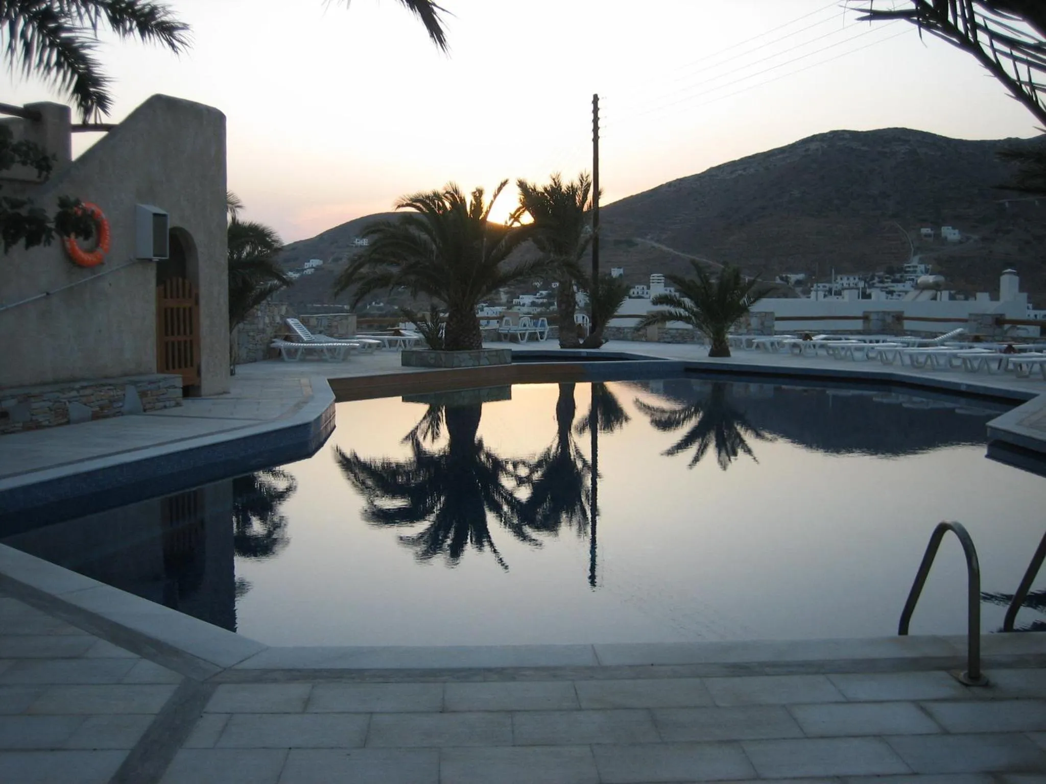 Swimming pool in Homer's Inn Hotel