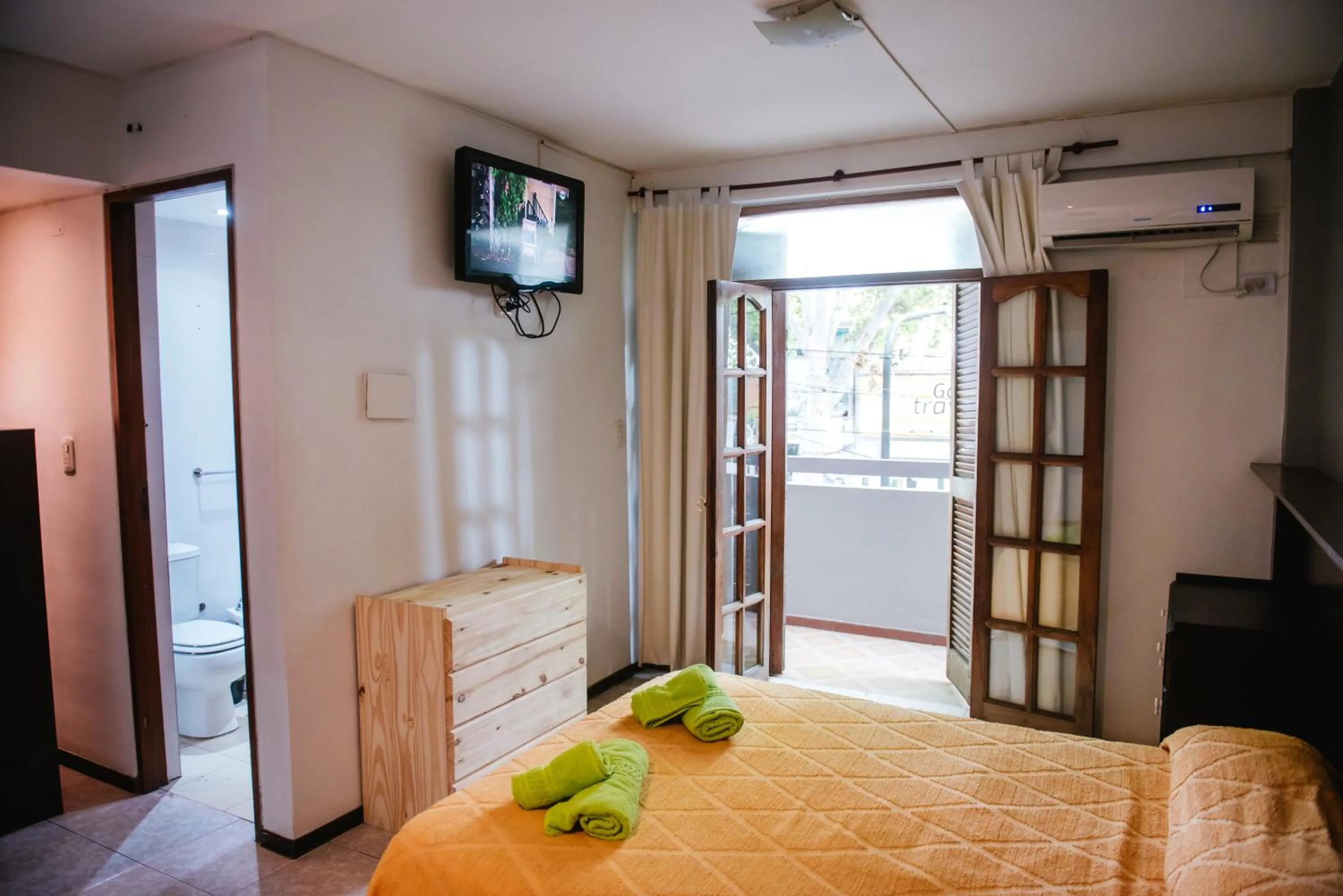 Photo of the whole room in Murano Hotel