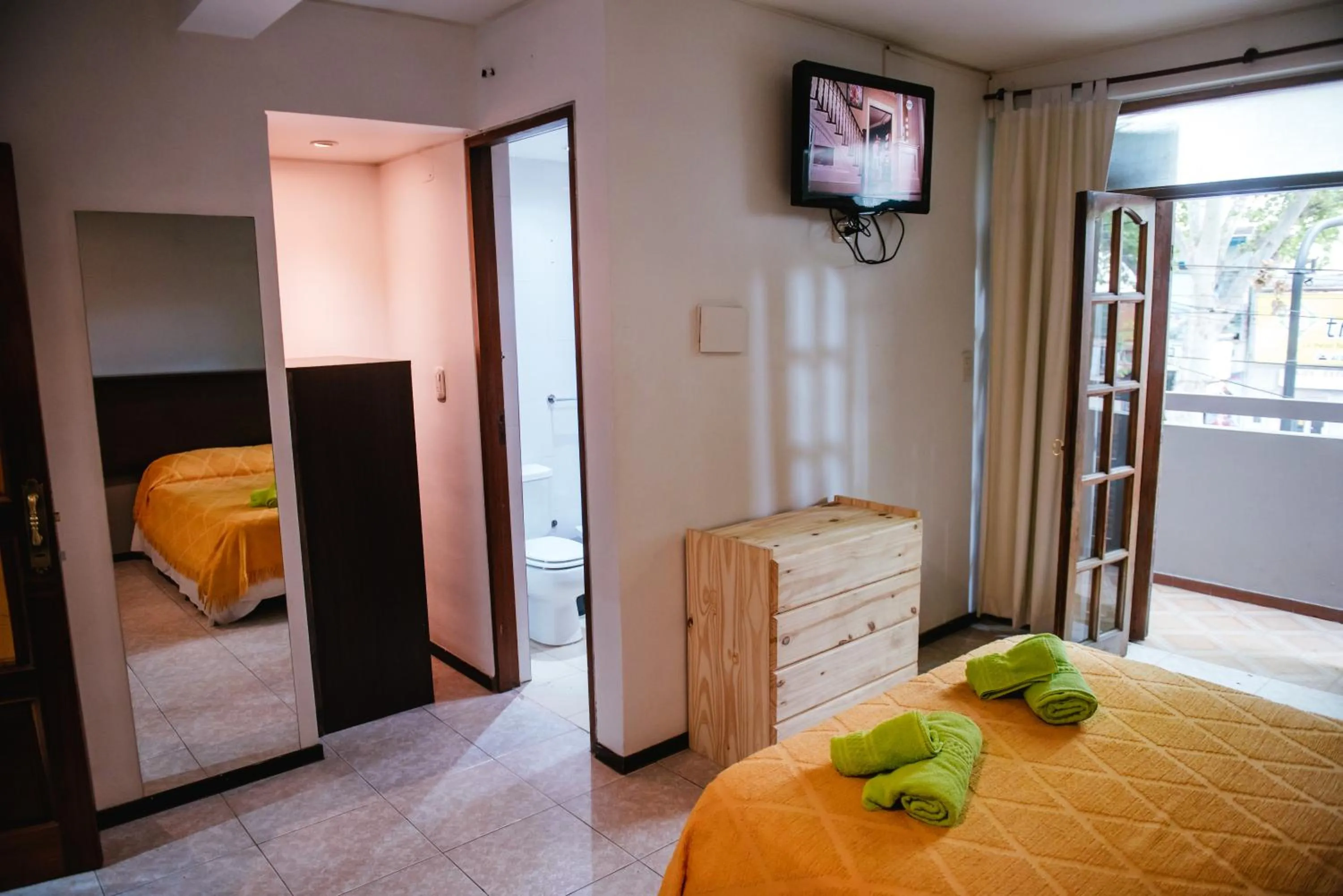 Photo of the whole room in Murano Hotel