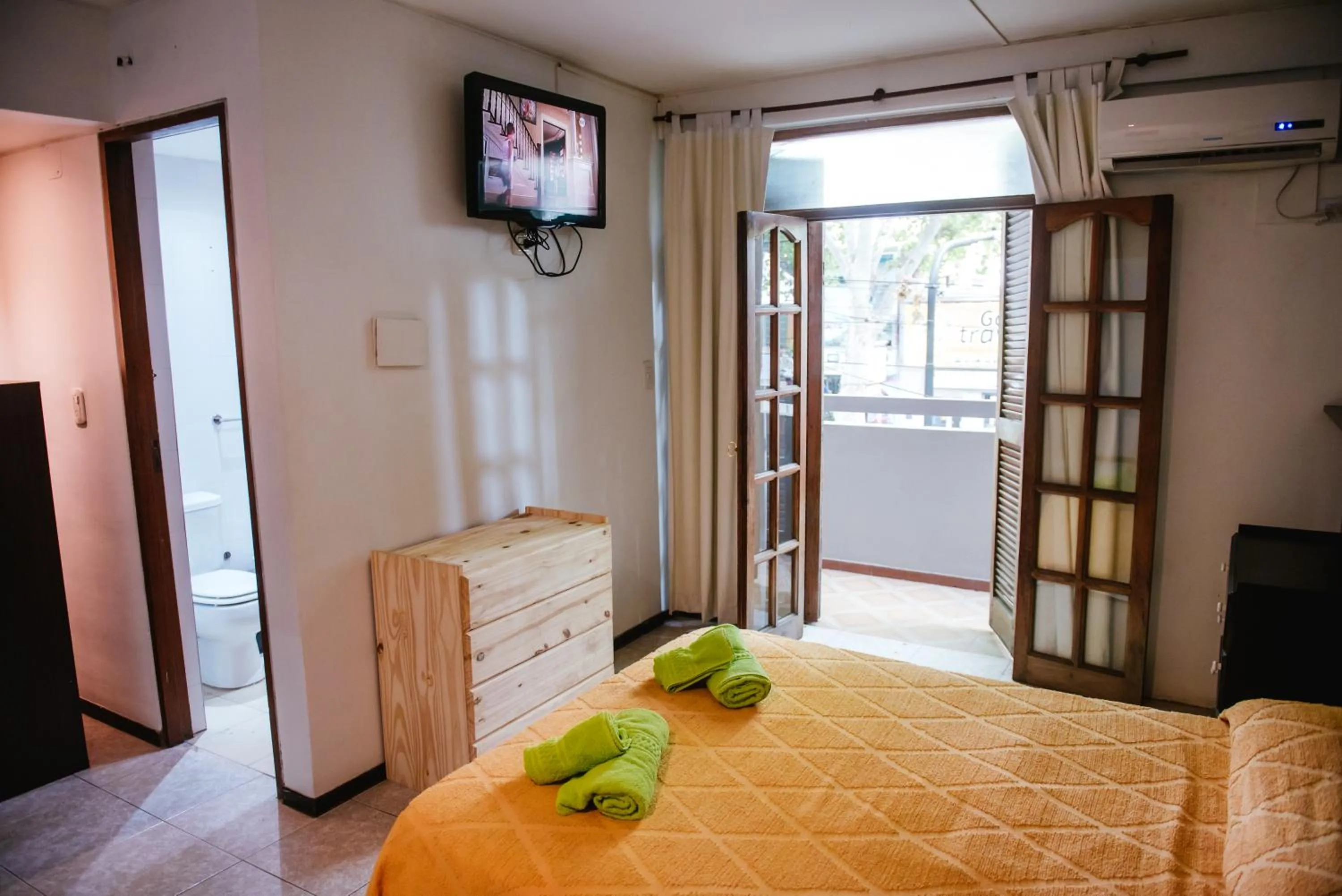 Photo of the whole room in Murano Hotel