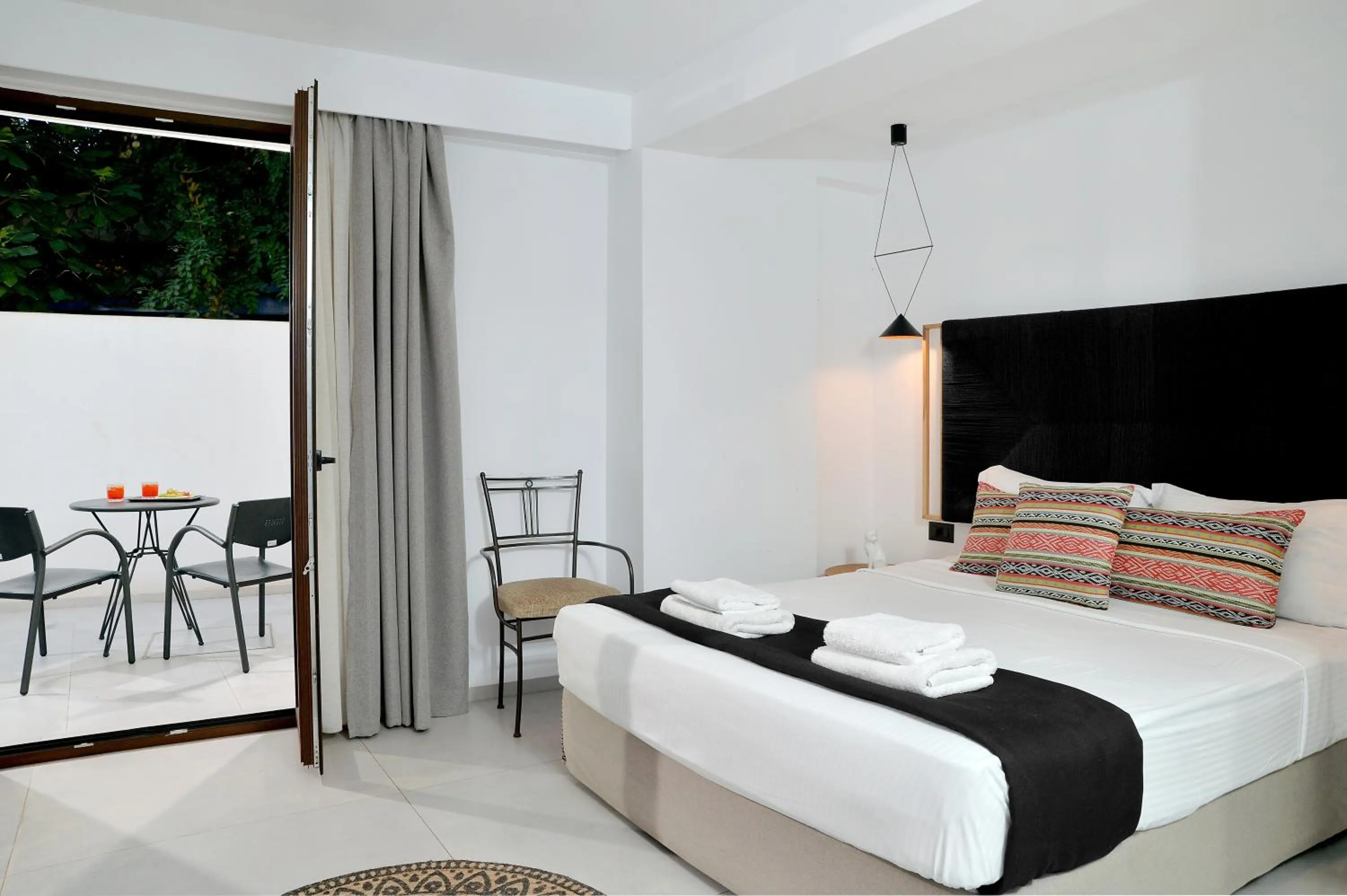 Bedroom, Bed in Yianna Hotel