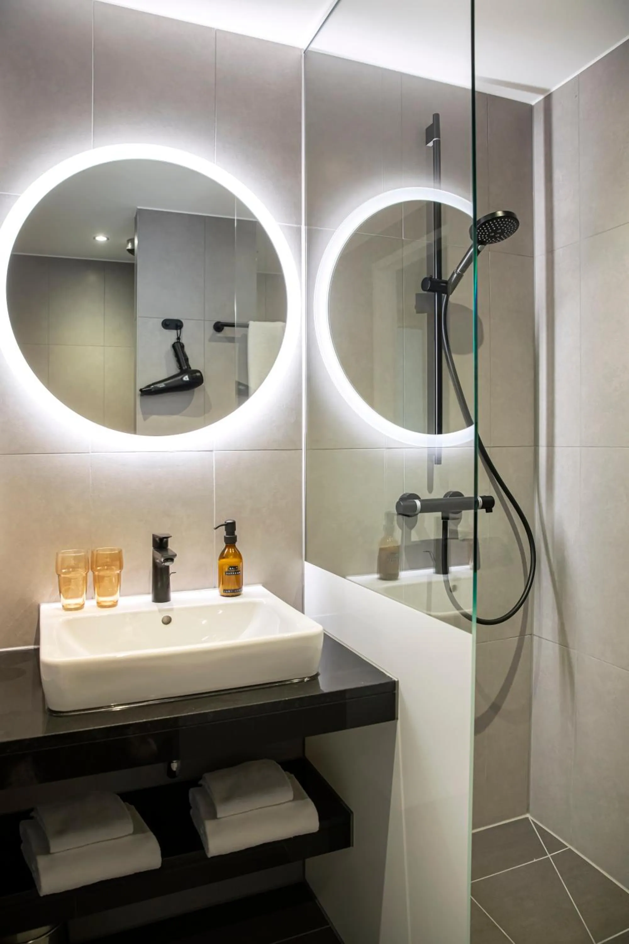 Bathroom in LOGINN Hotel Waiblingen