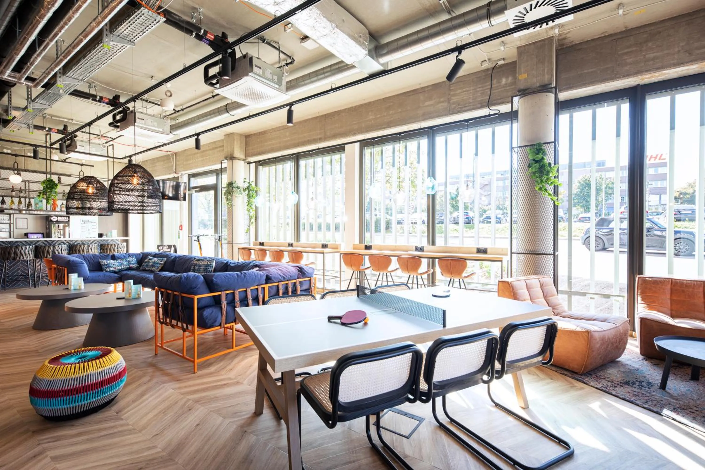 Lobby or reception in LOGINN Hotel Waiblingen