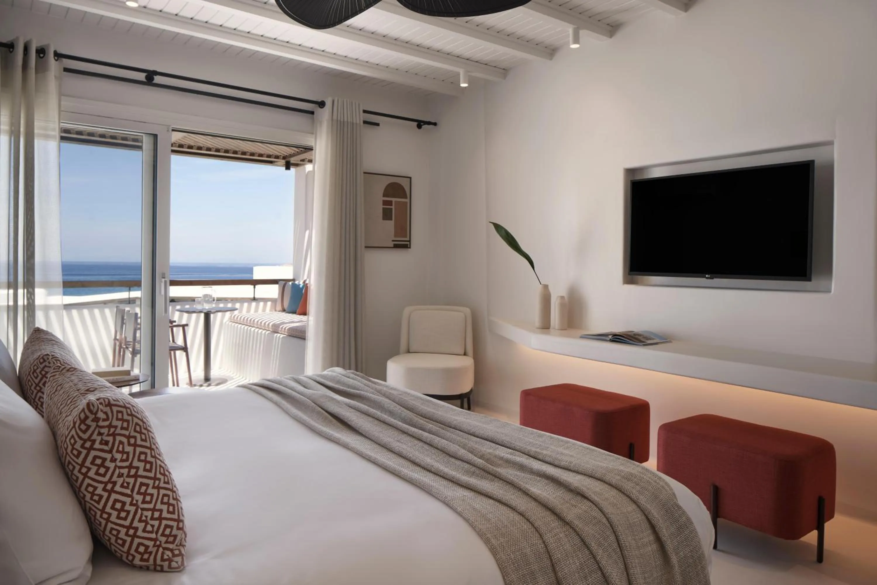 Photo of the whole room, Bed in Andronis Minois