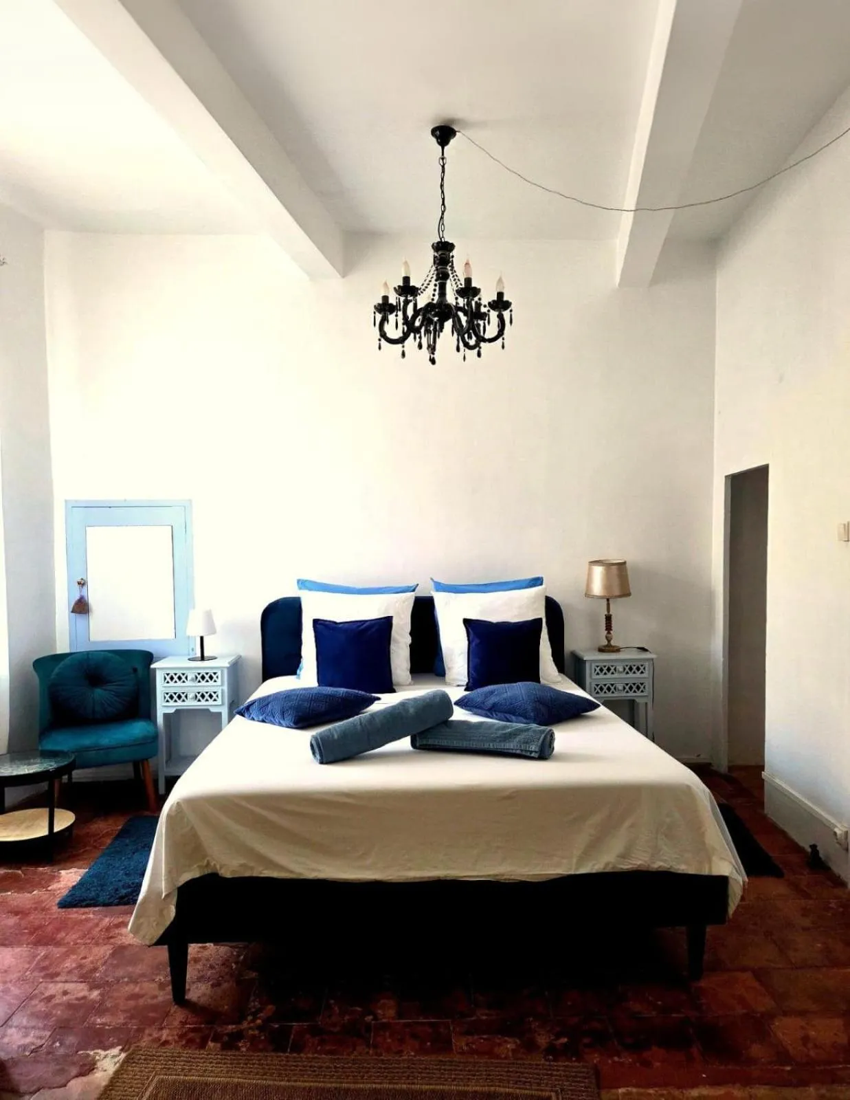 Bed in Les 2 Drôles d'Oiseaux