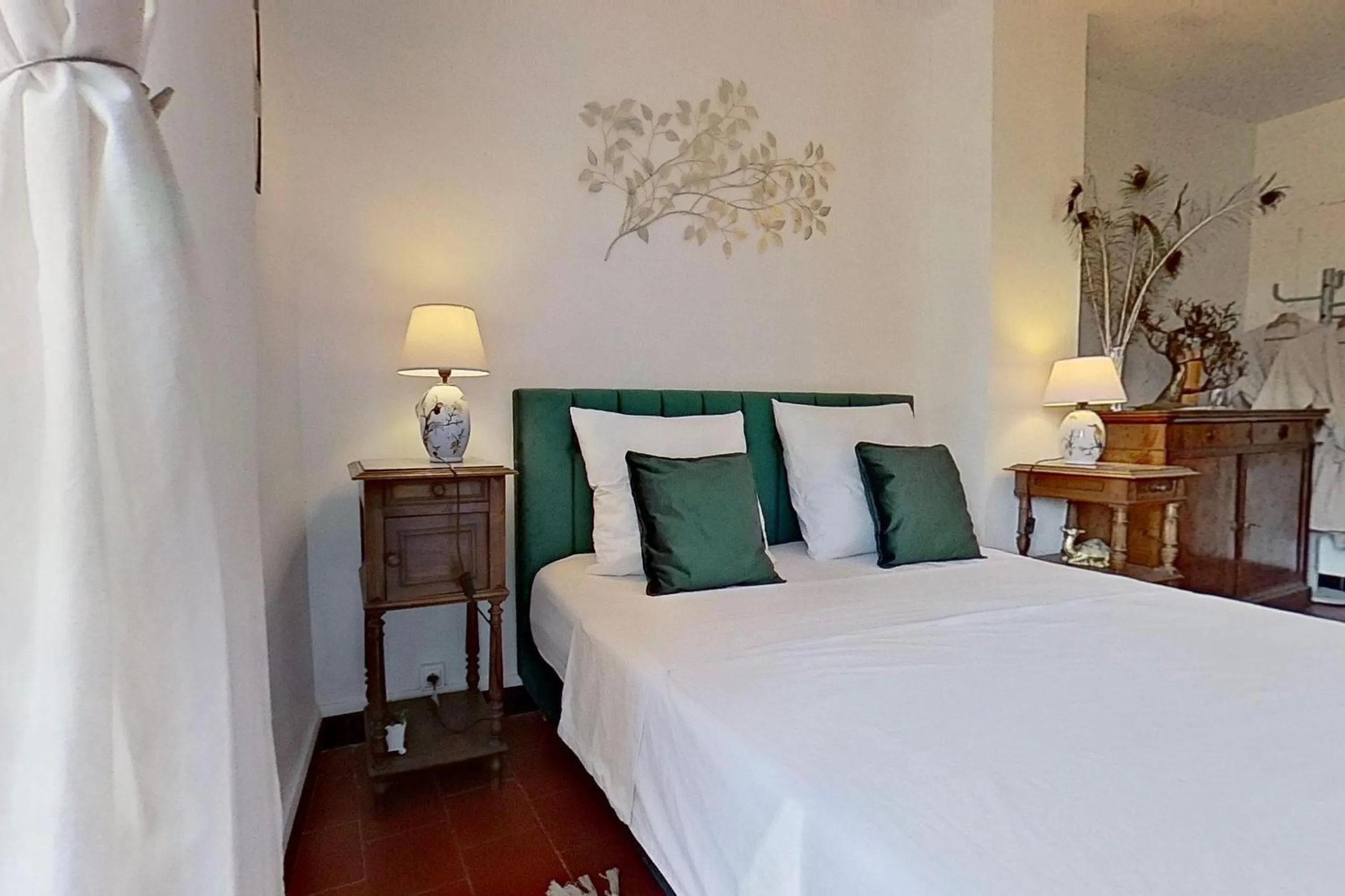 Bed in Les 2 Drôles d'Oiseaux