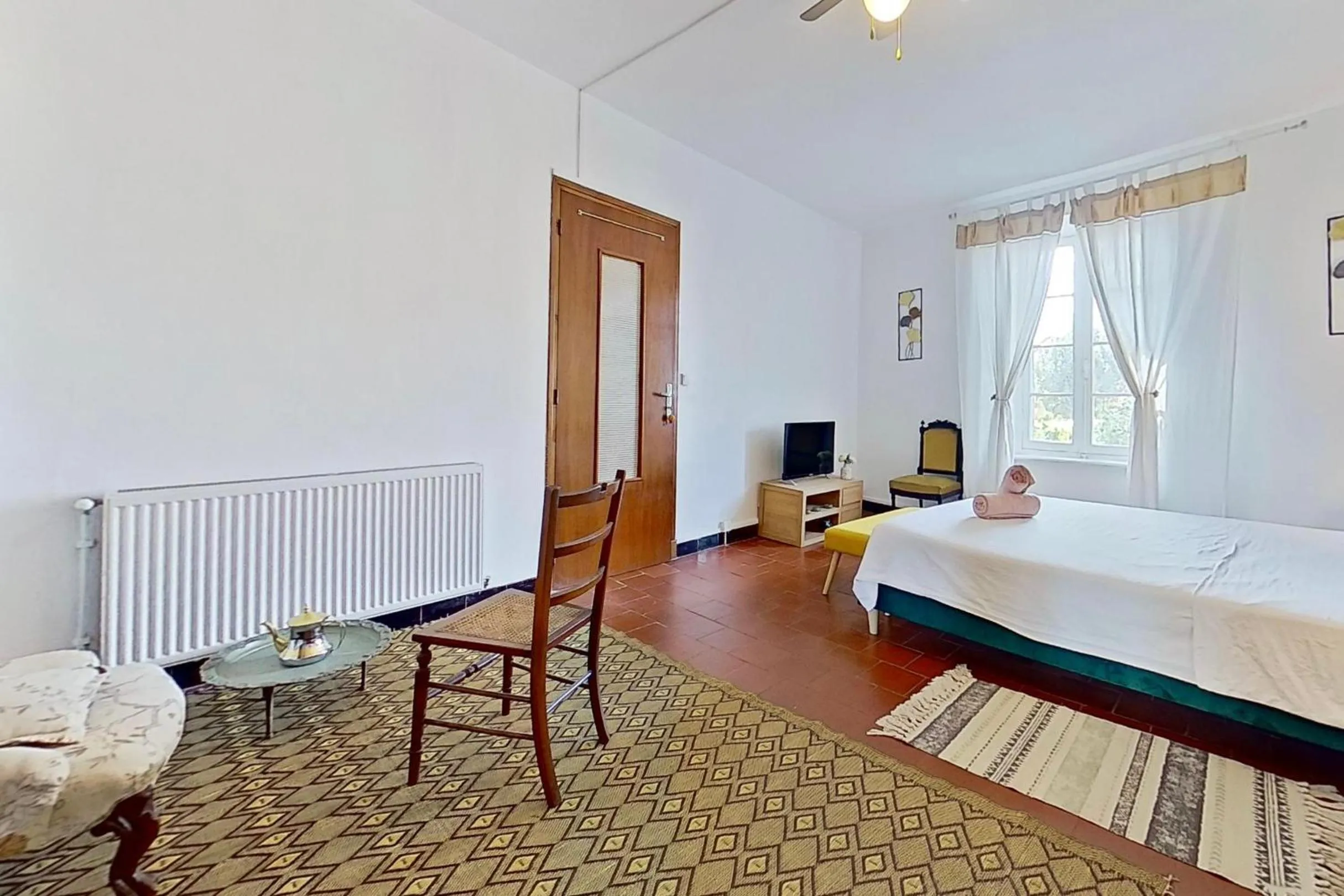 Bed in Les 2 Drôles d'Oiseaux