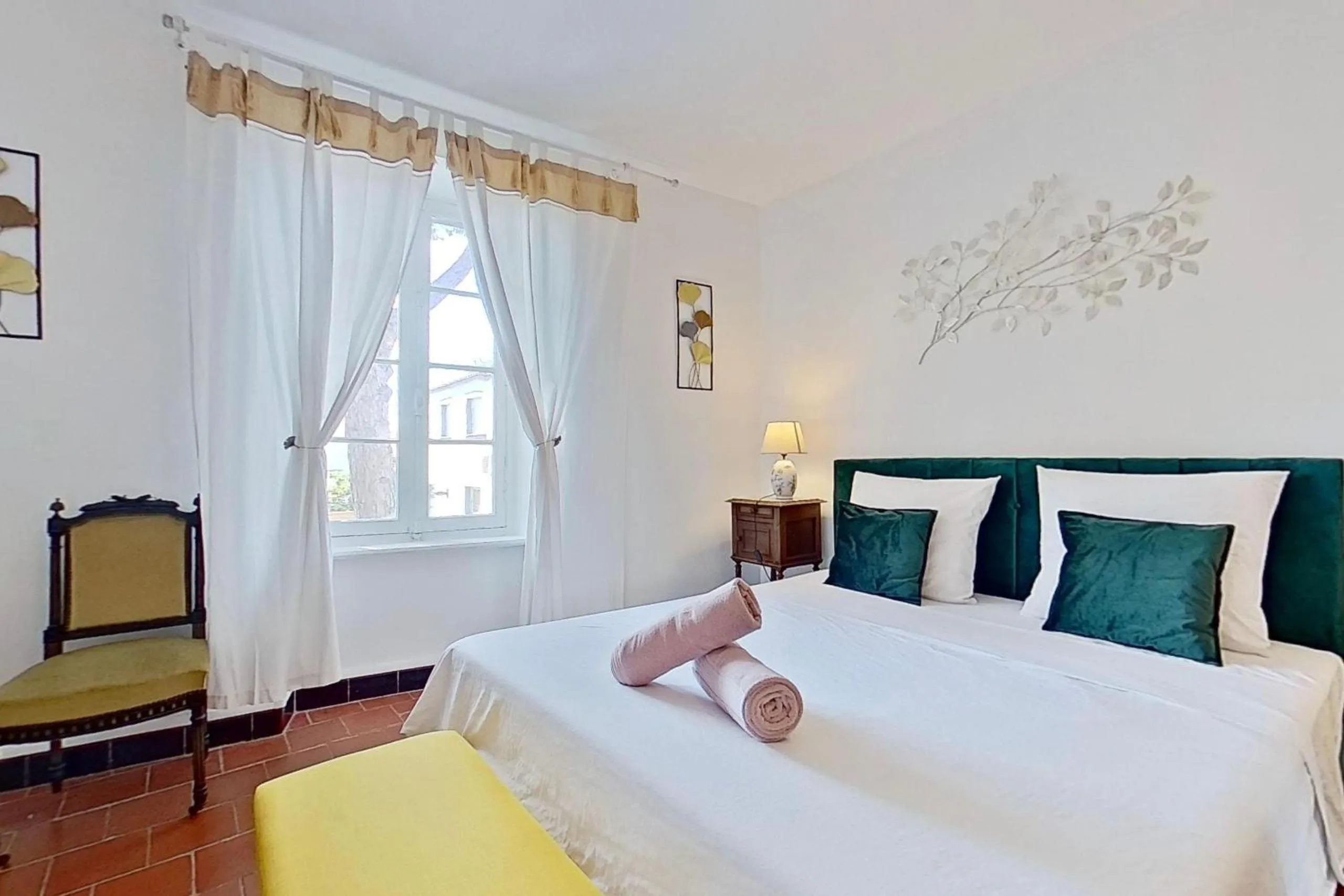 Bed in Les 2 Drôles d'Oiseaux