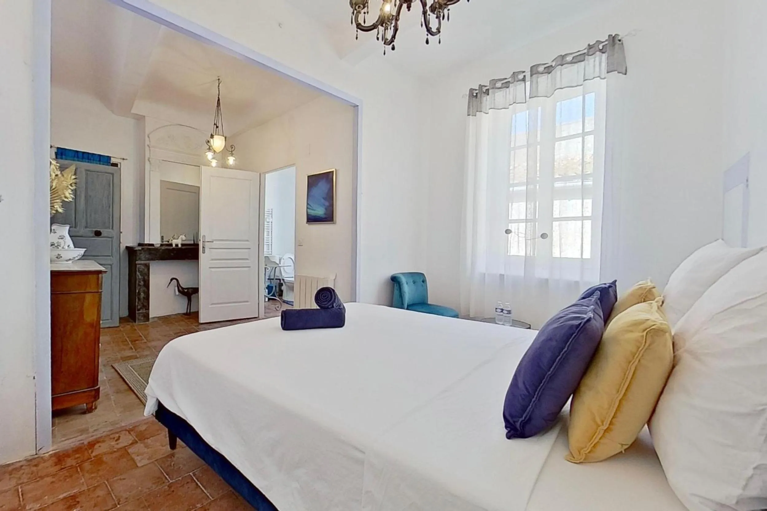 Bed in Les 2 Drôles d'Oiseaux