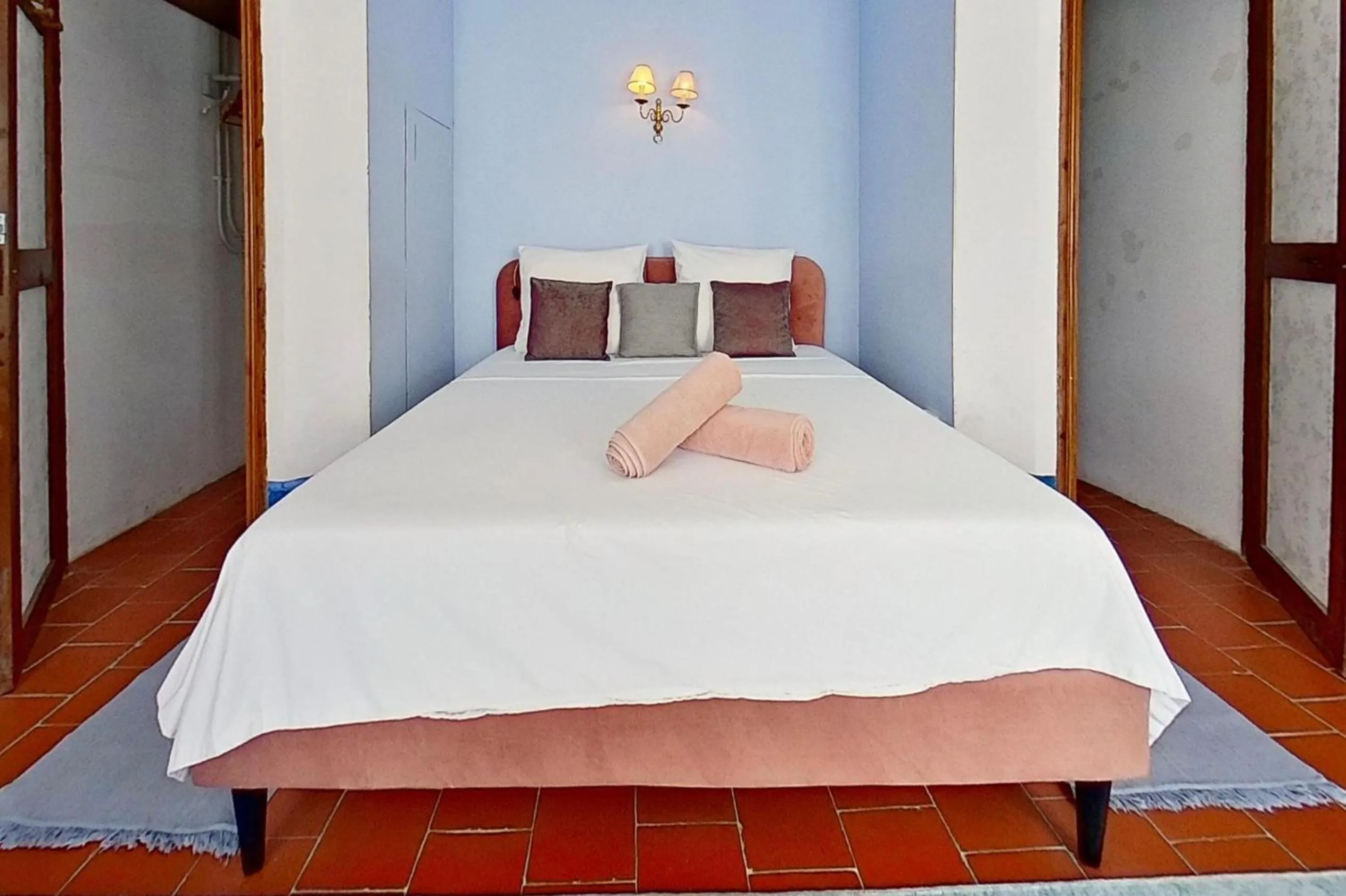 Bed in Les 2 Drôles d'Oiseaux