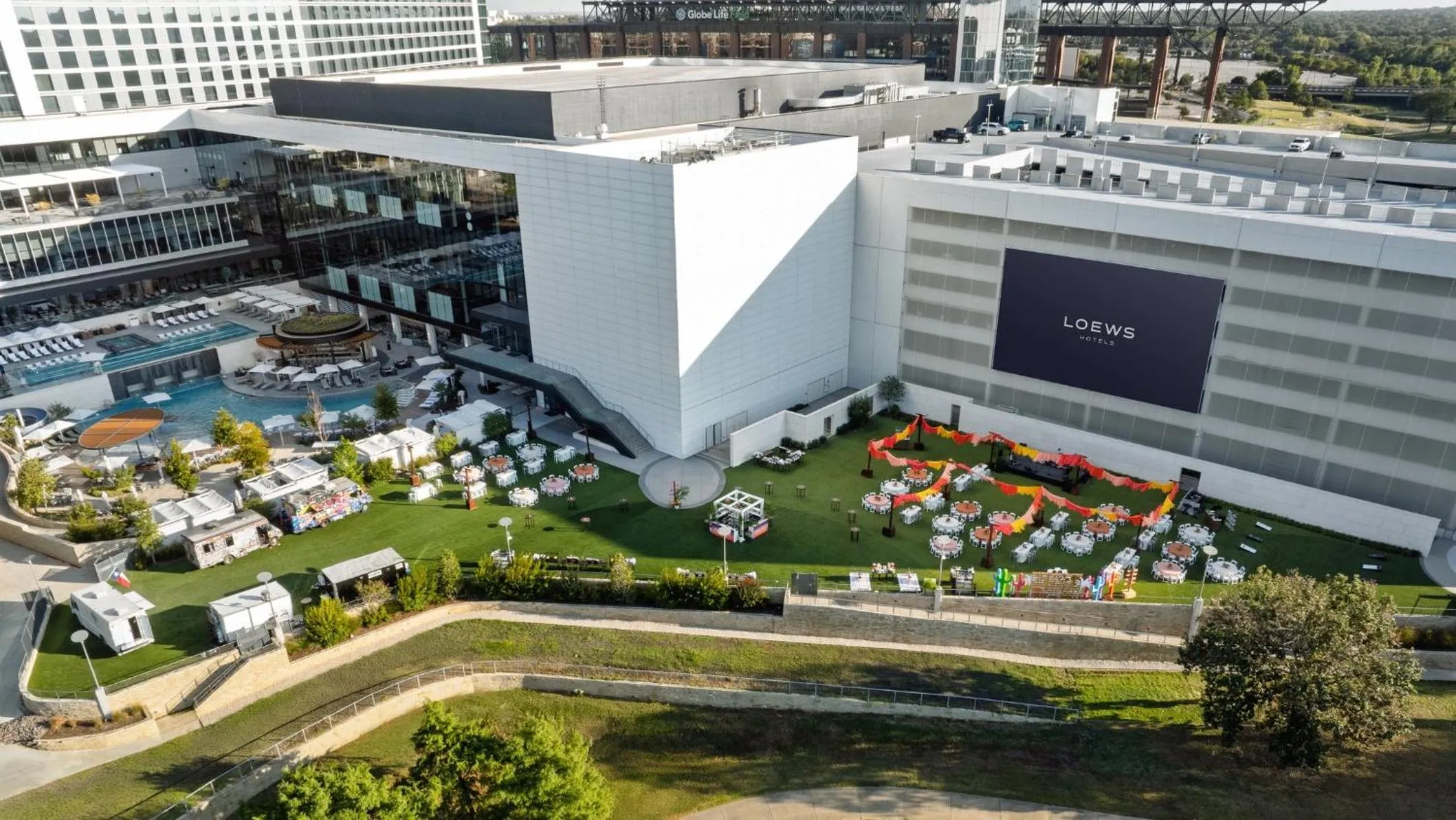 Spa and wellness centre/facilities in Loews Arlington Hotel