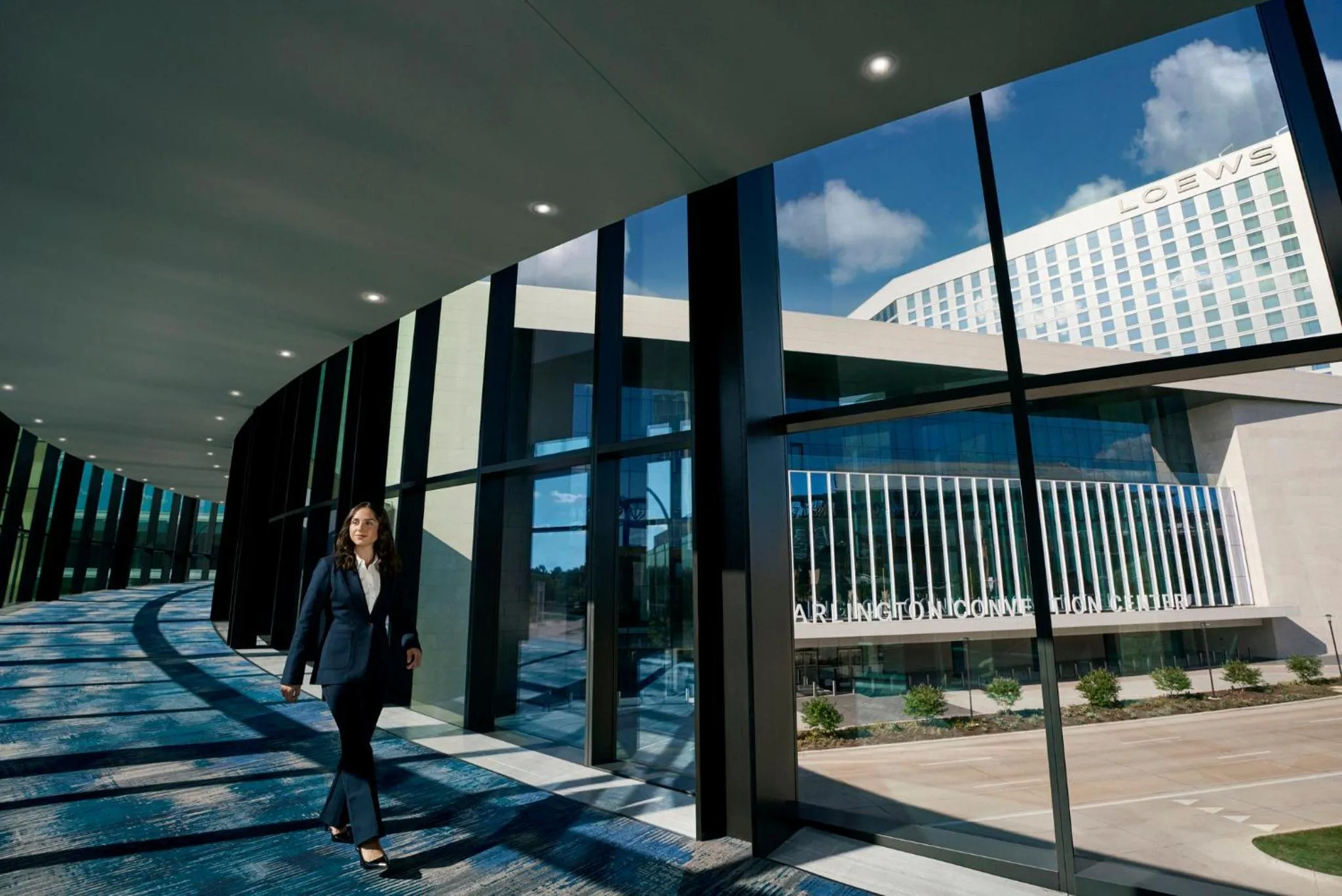 Meeting/conference room in Loews Arlington Hotel