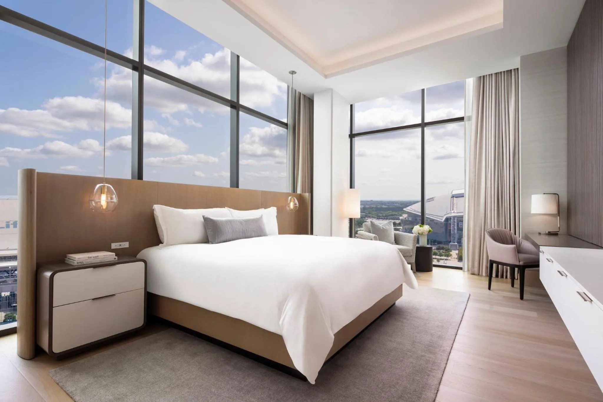 Other, Bed in Loews Arlington Hotel