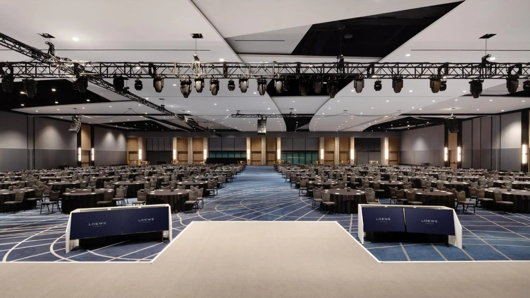 Banquet/Function facilities in Loews Arlington Hotel