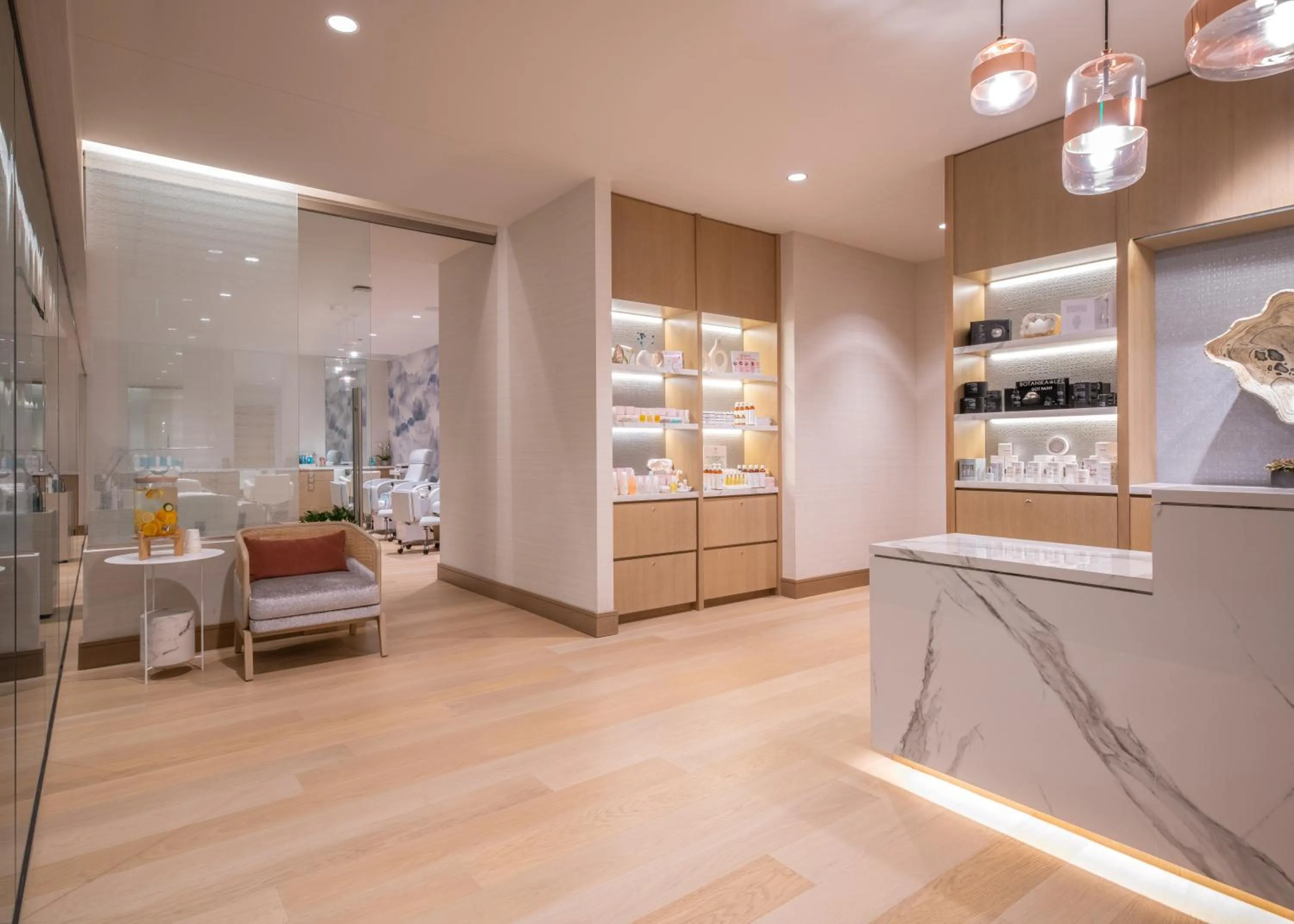 Spa and wellness centre/facilities in Loews Arlington Hotel