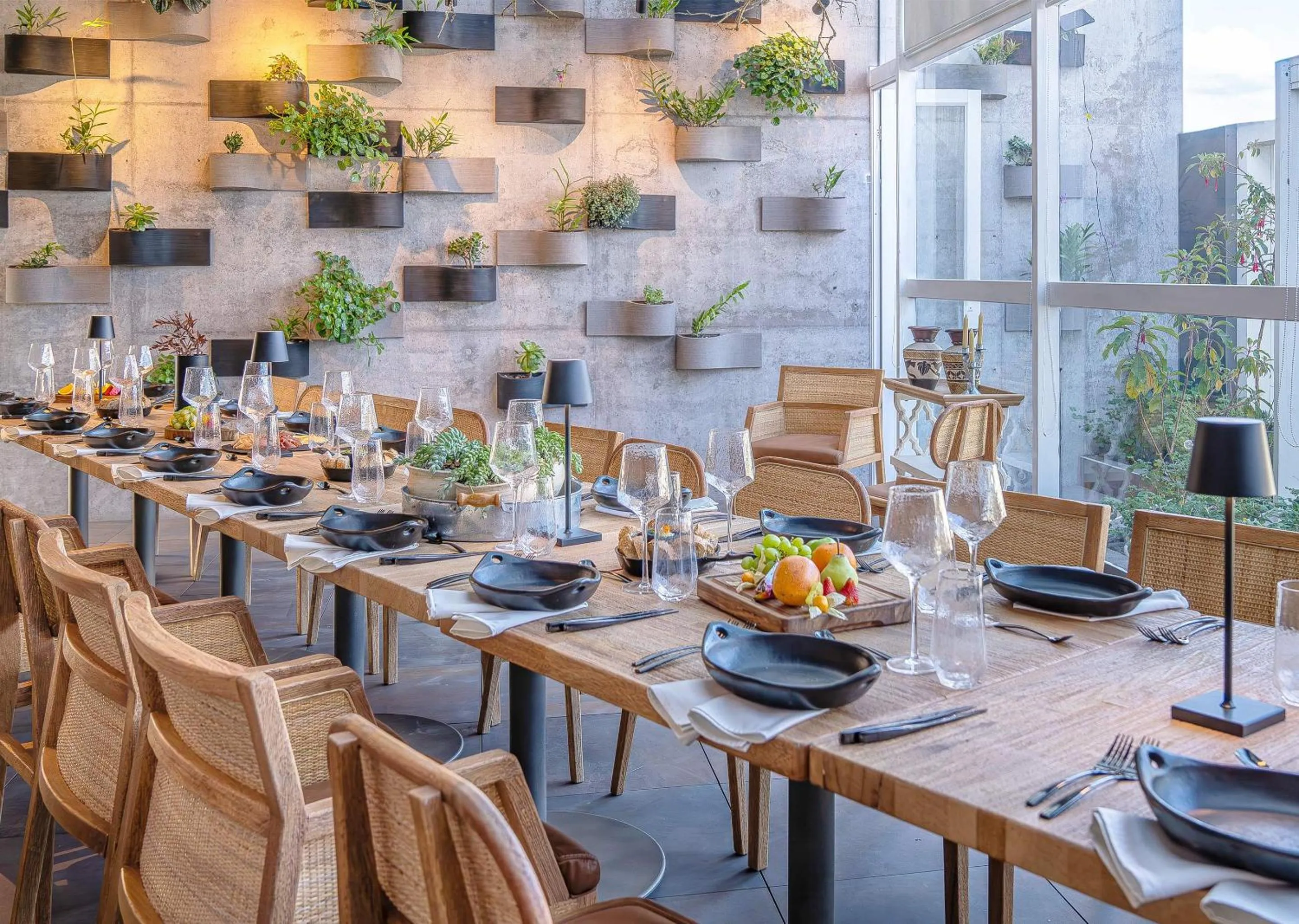 Restaurant/places to eat in GO Quito Hotel