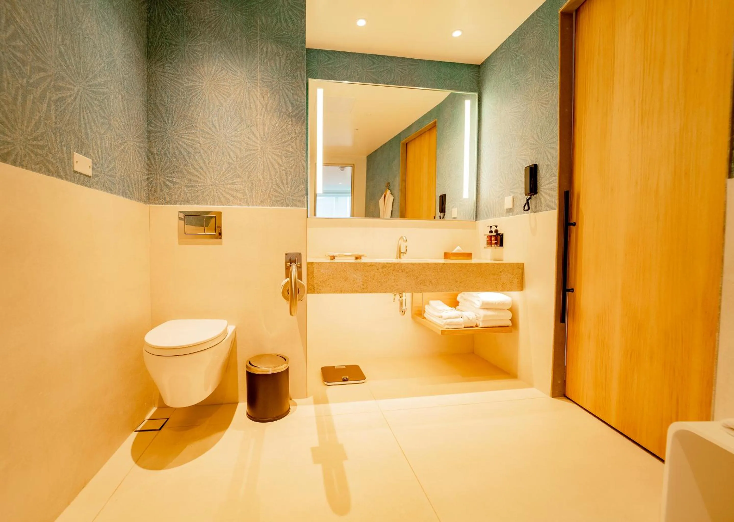 Toilet in GO Quito Hotel