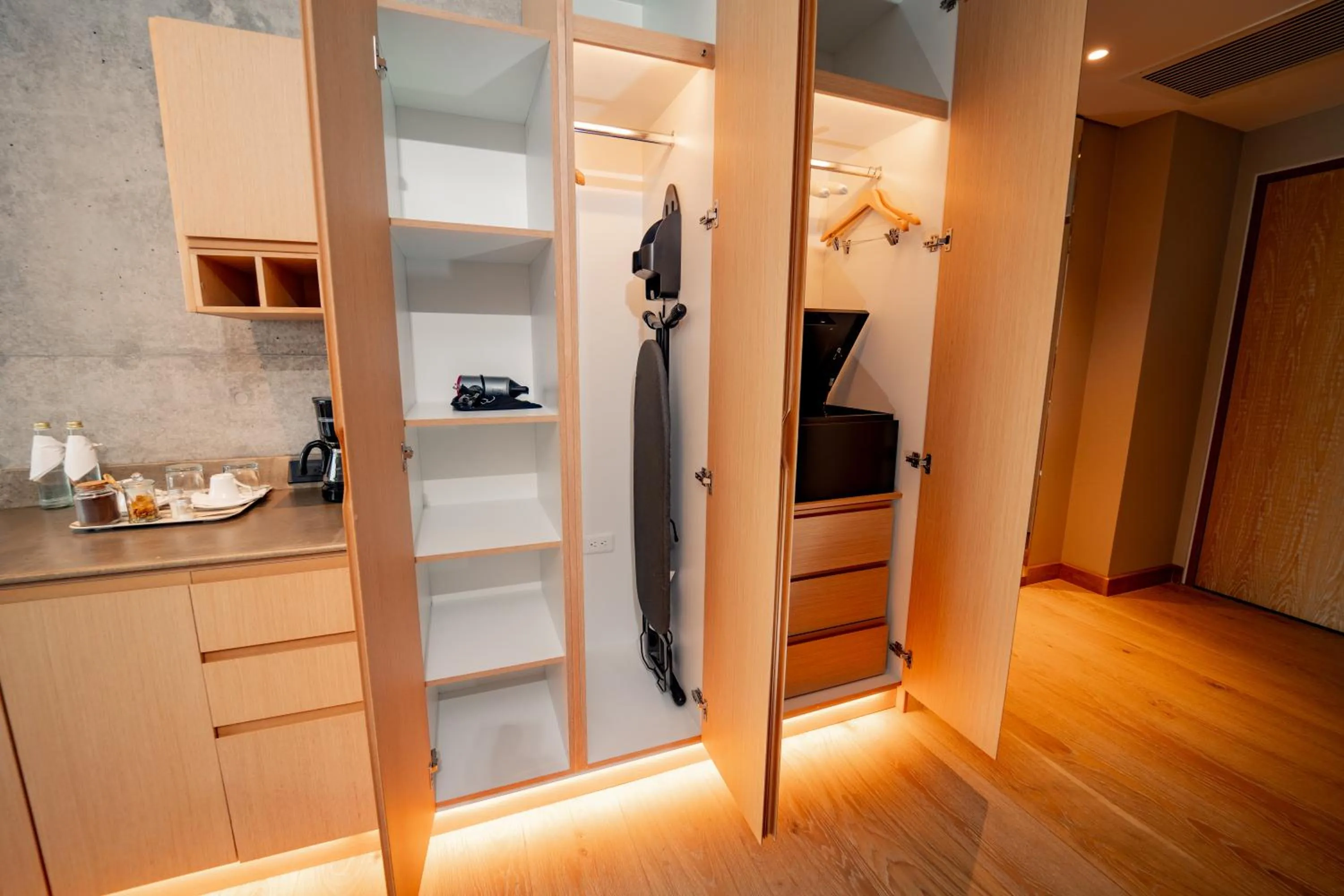 minibar in GO Quito Hotel