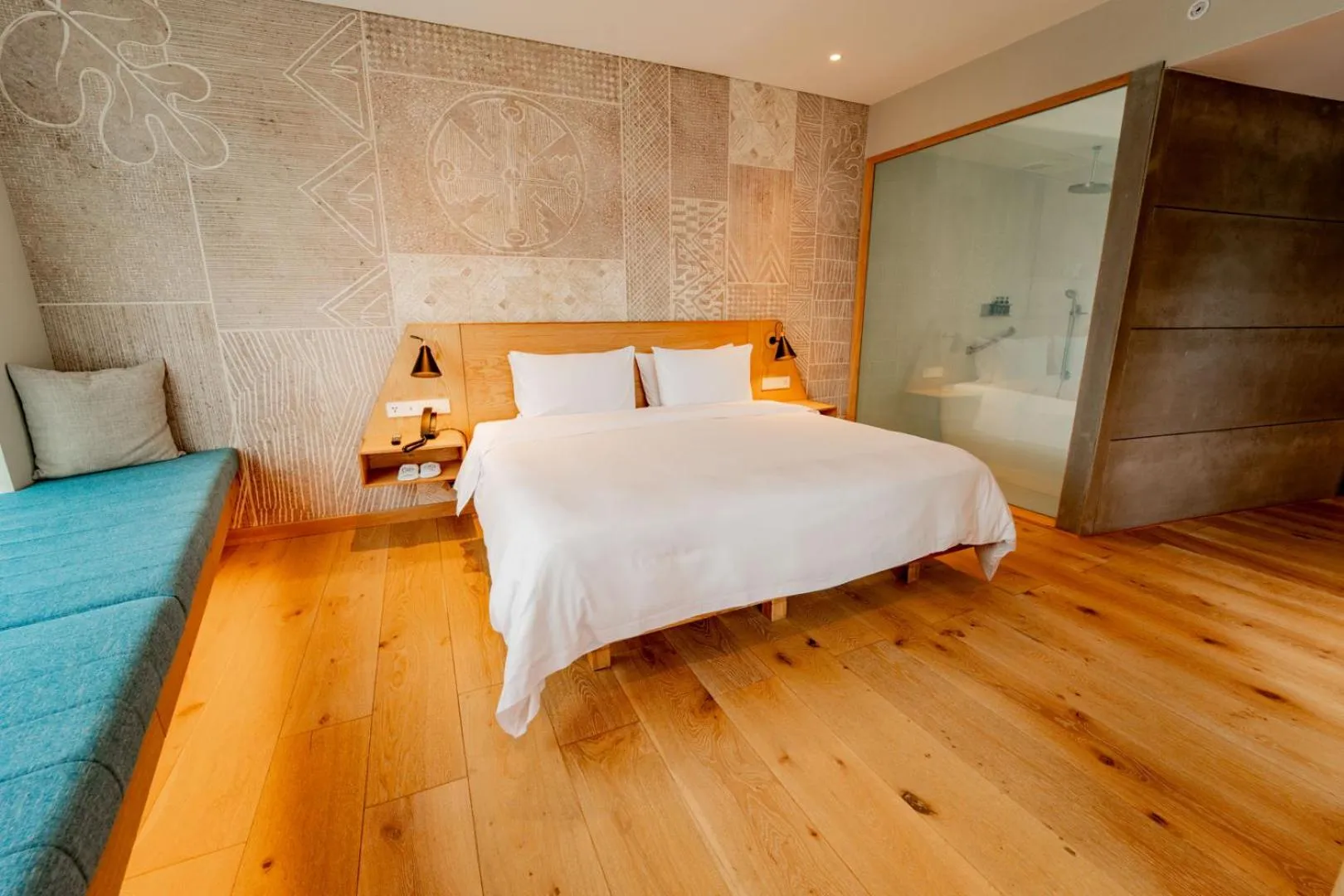 Photo of the whole room, Bed in GO Quito Hotel