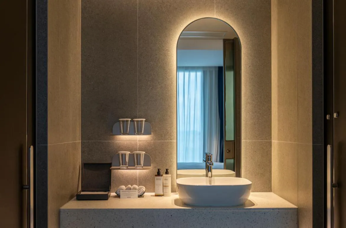 Toilet in Nine Tree Premier ROKAUS Hotel Seoul Yongsan