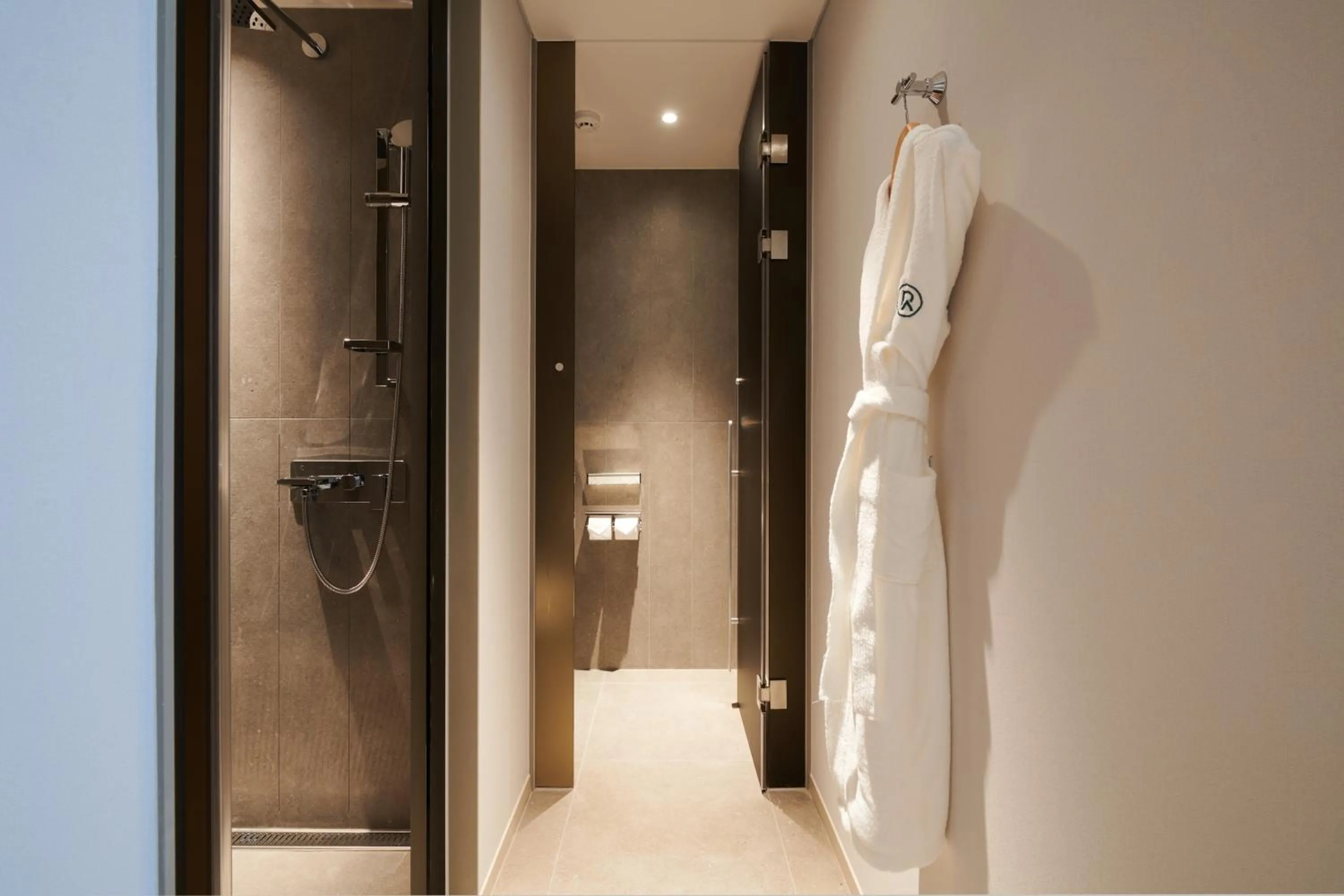 Shower in Nine Tree Premier ROKAUS Hotel Seoul Yongsan