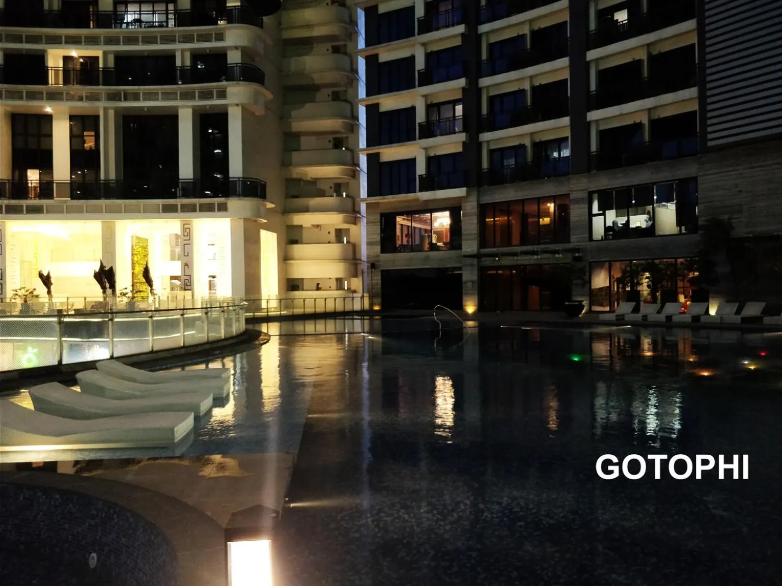 Night in The Knightsbridge Residences