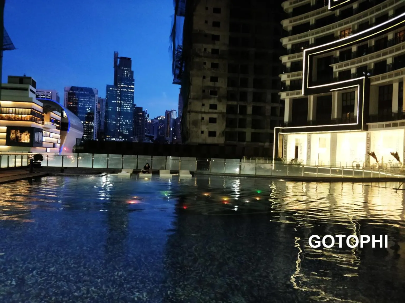 Night in The Knightsbridge Residences