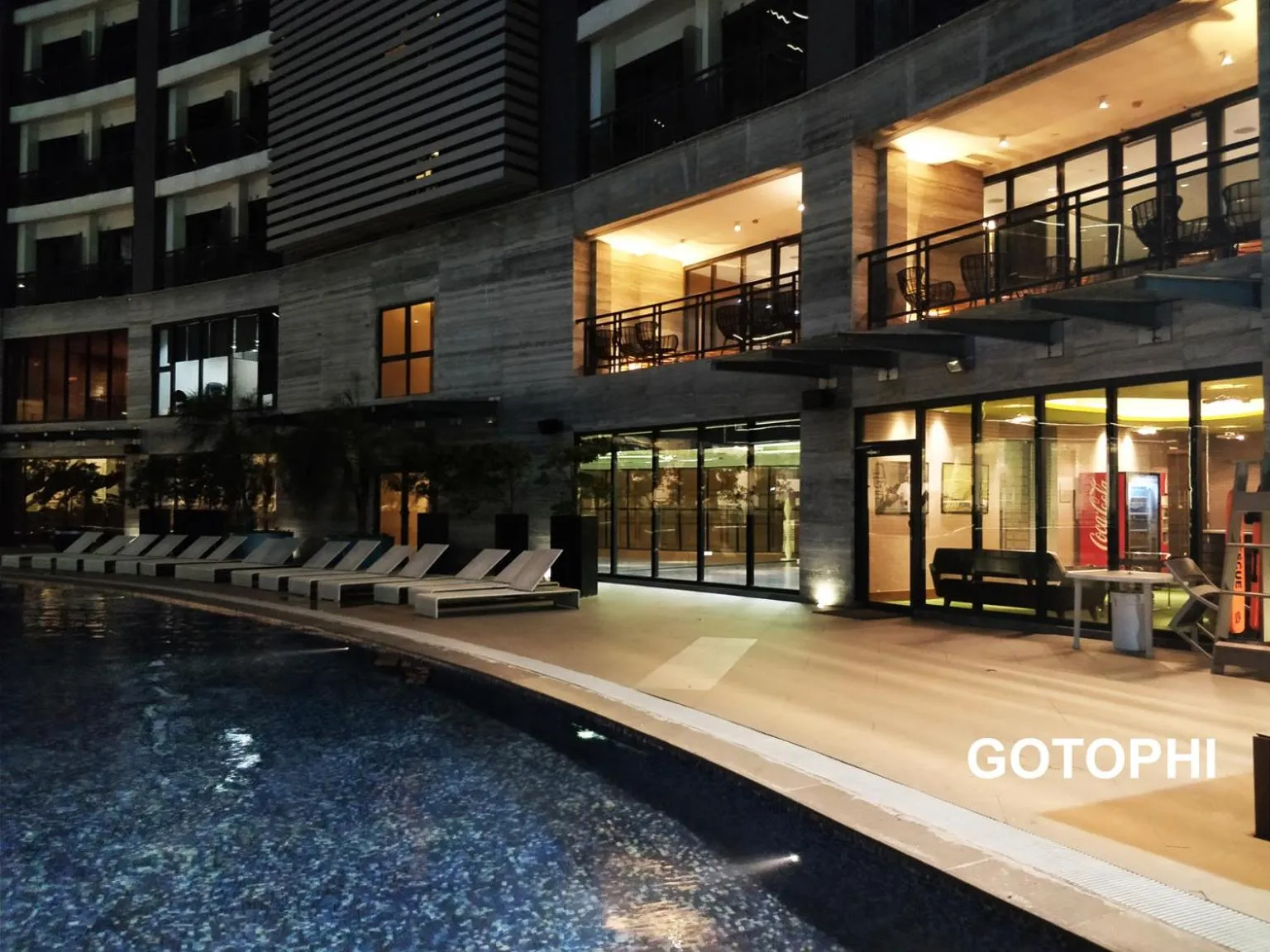 Night in The Knightsbridge Residences