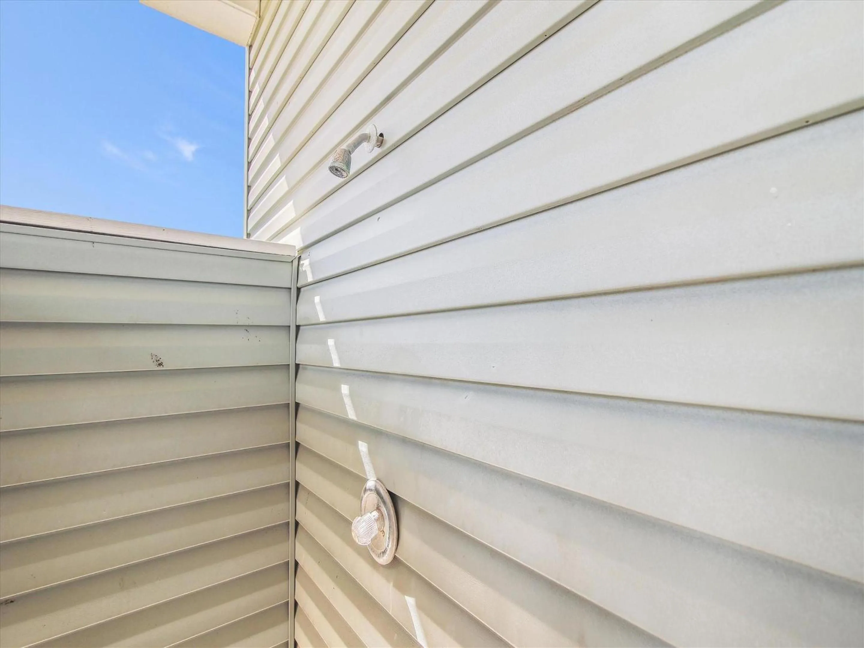 Property building in Vitamin Sea Retreat