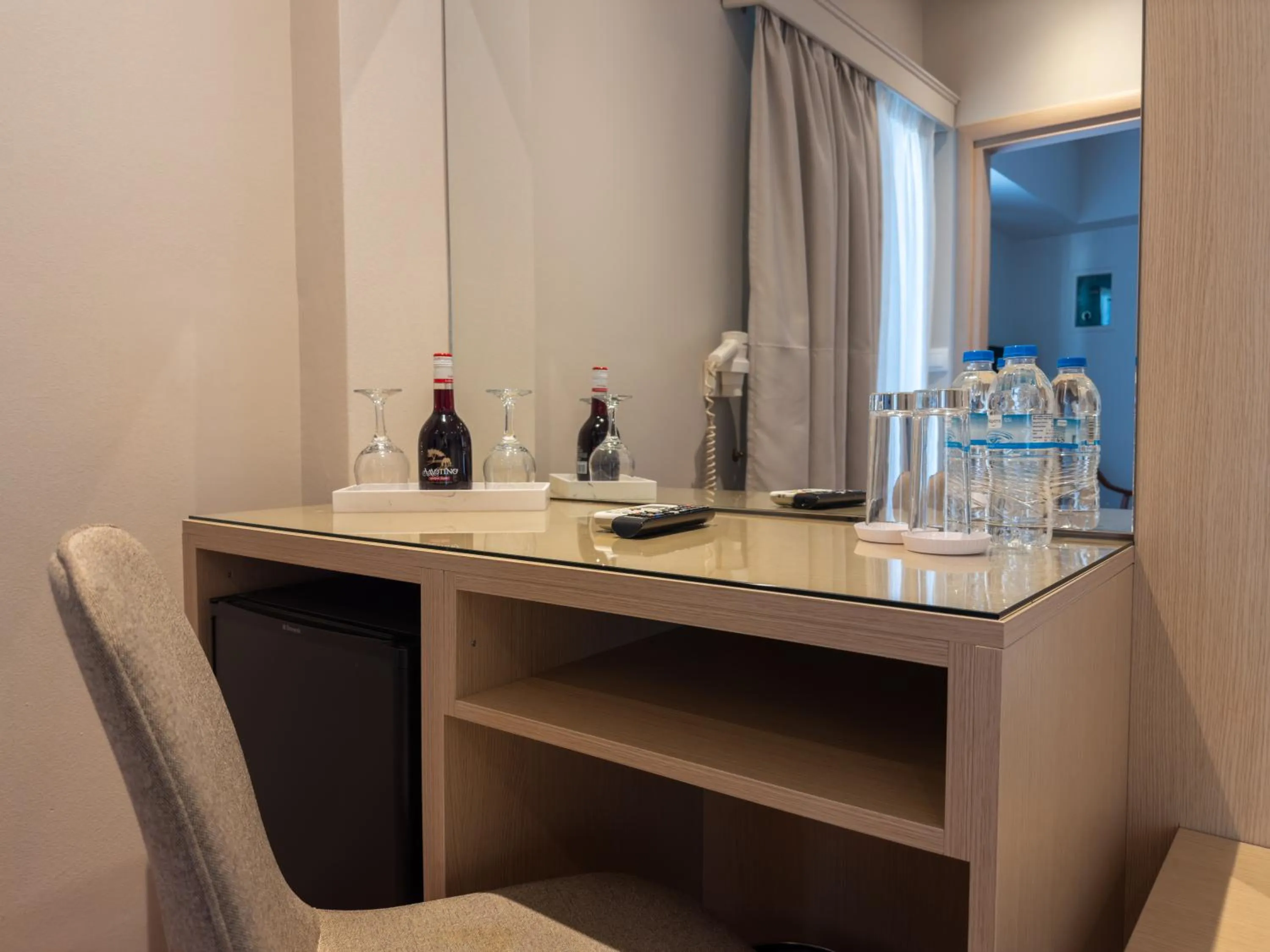 Drinks in Anemoni Piraeus Hotel