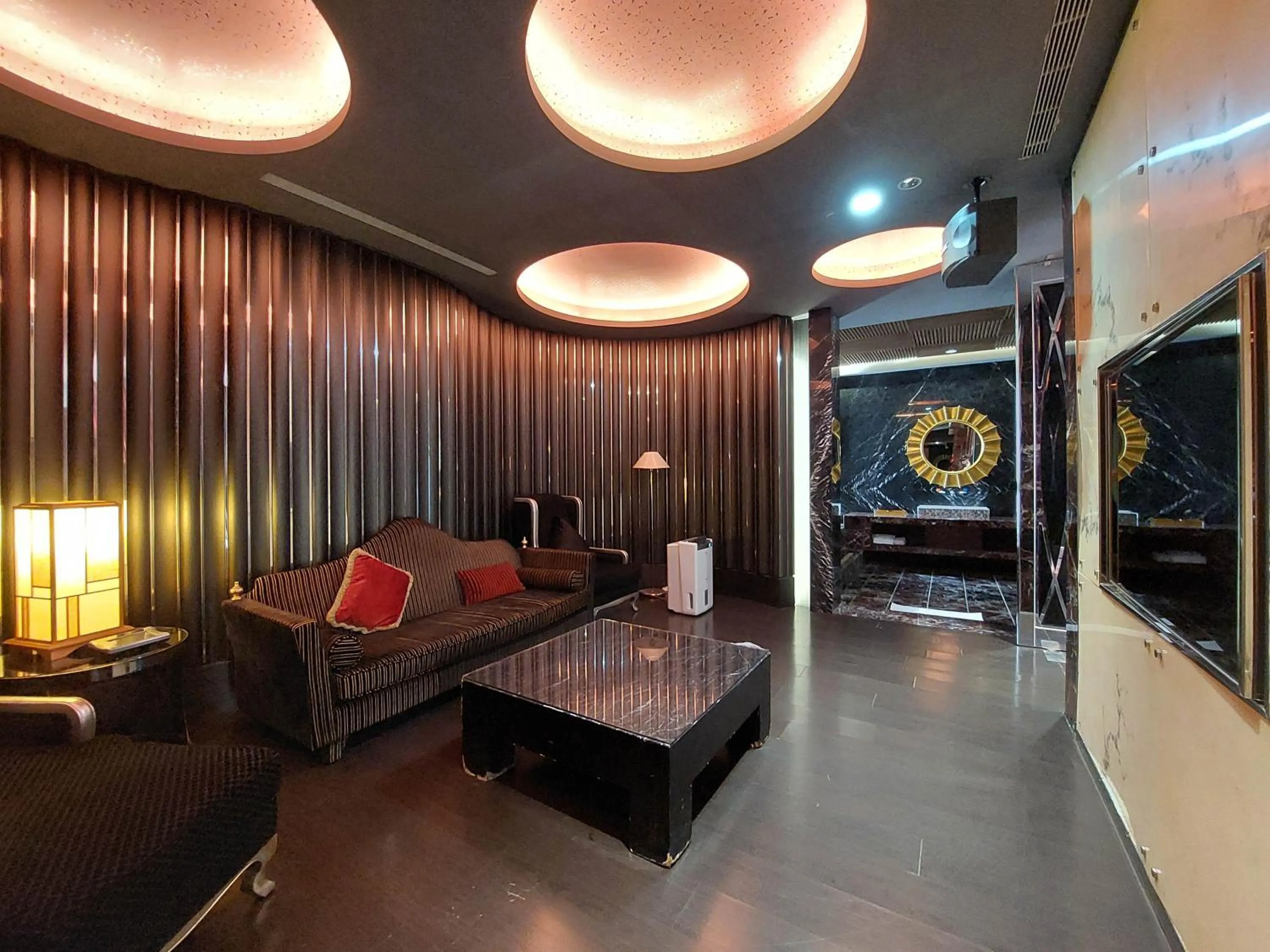 Living room in Elysees Motel