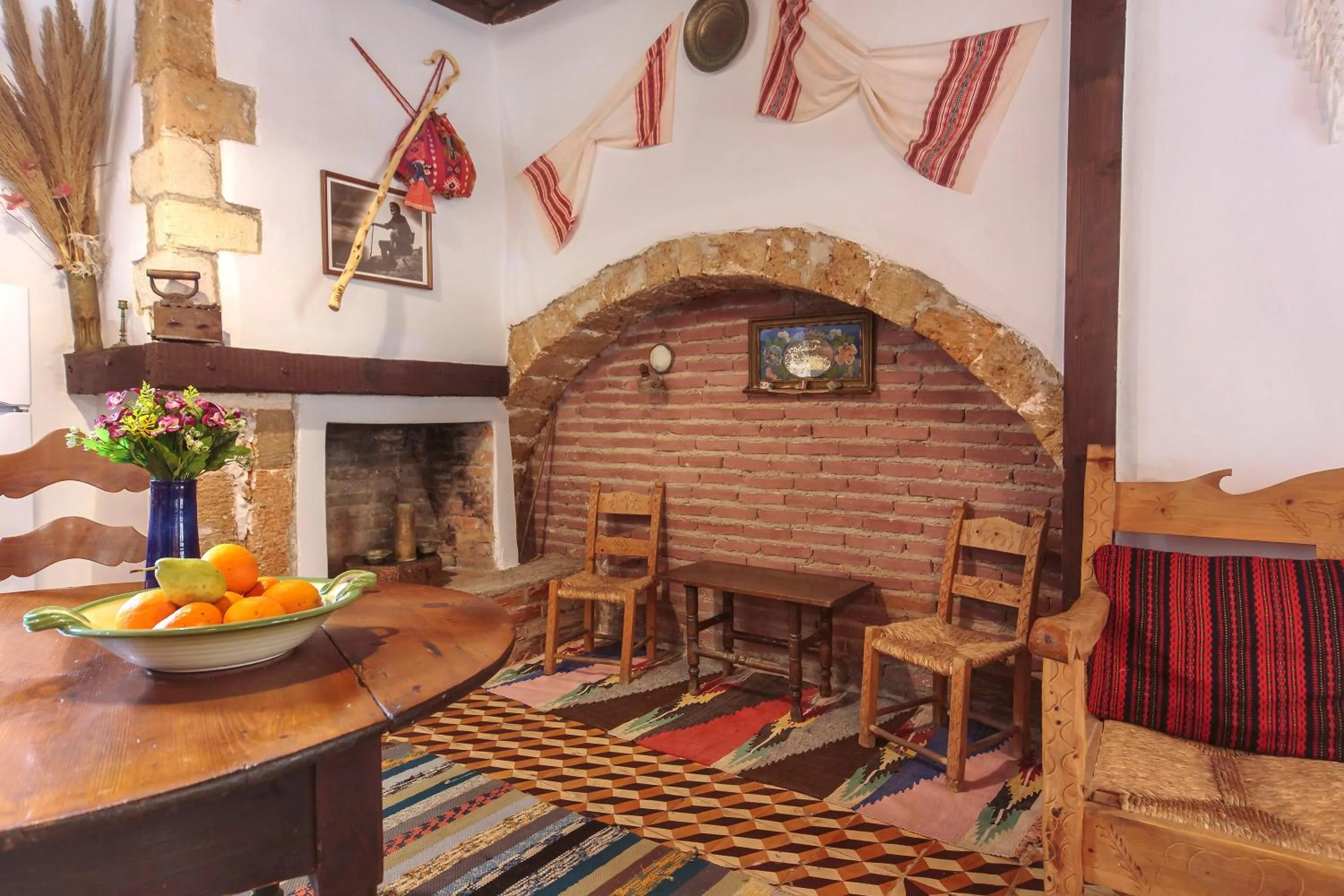 Seating area in KasteliSuites