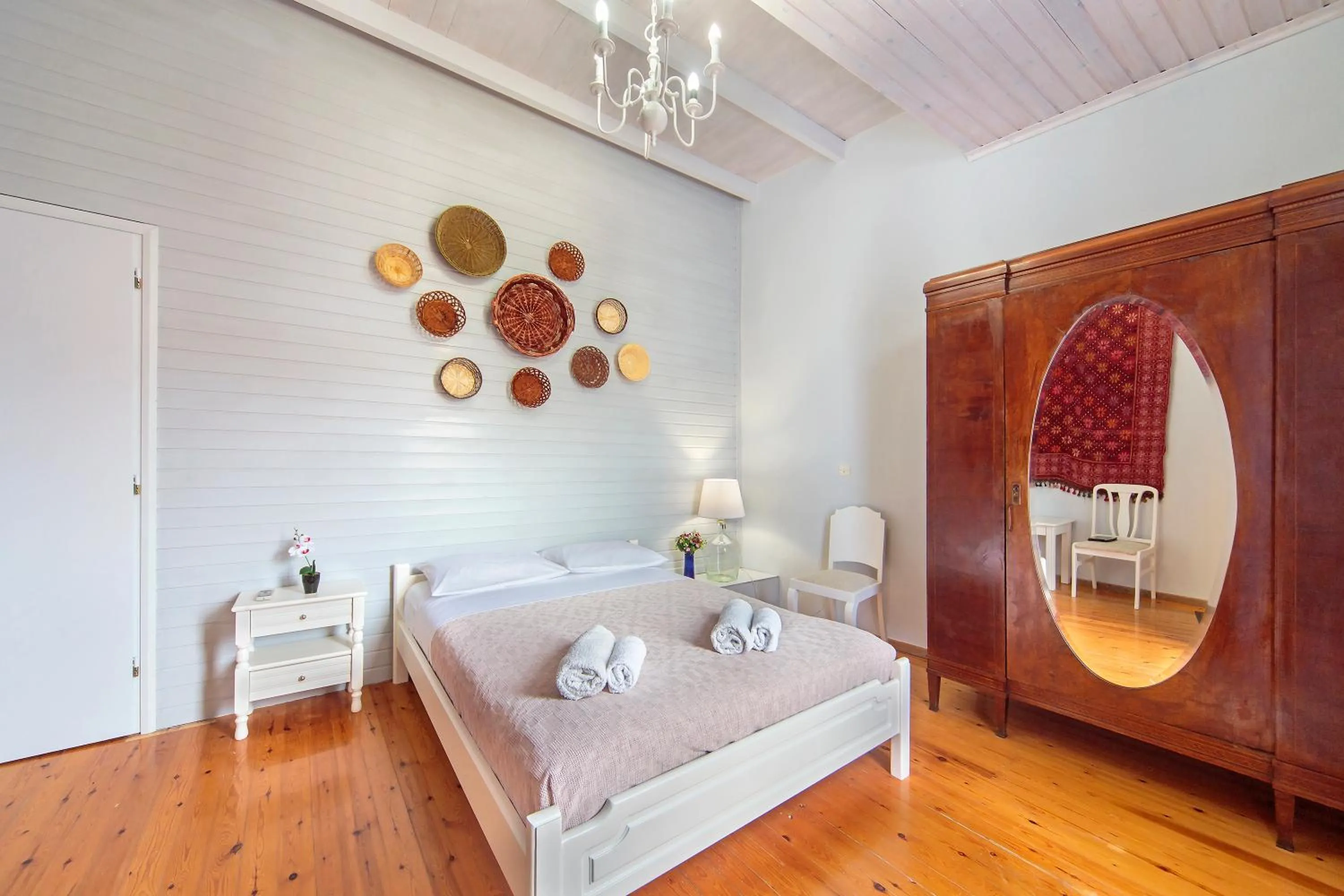 Bedroom in KasteliSuites