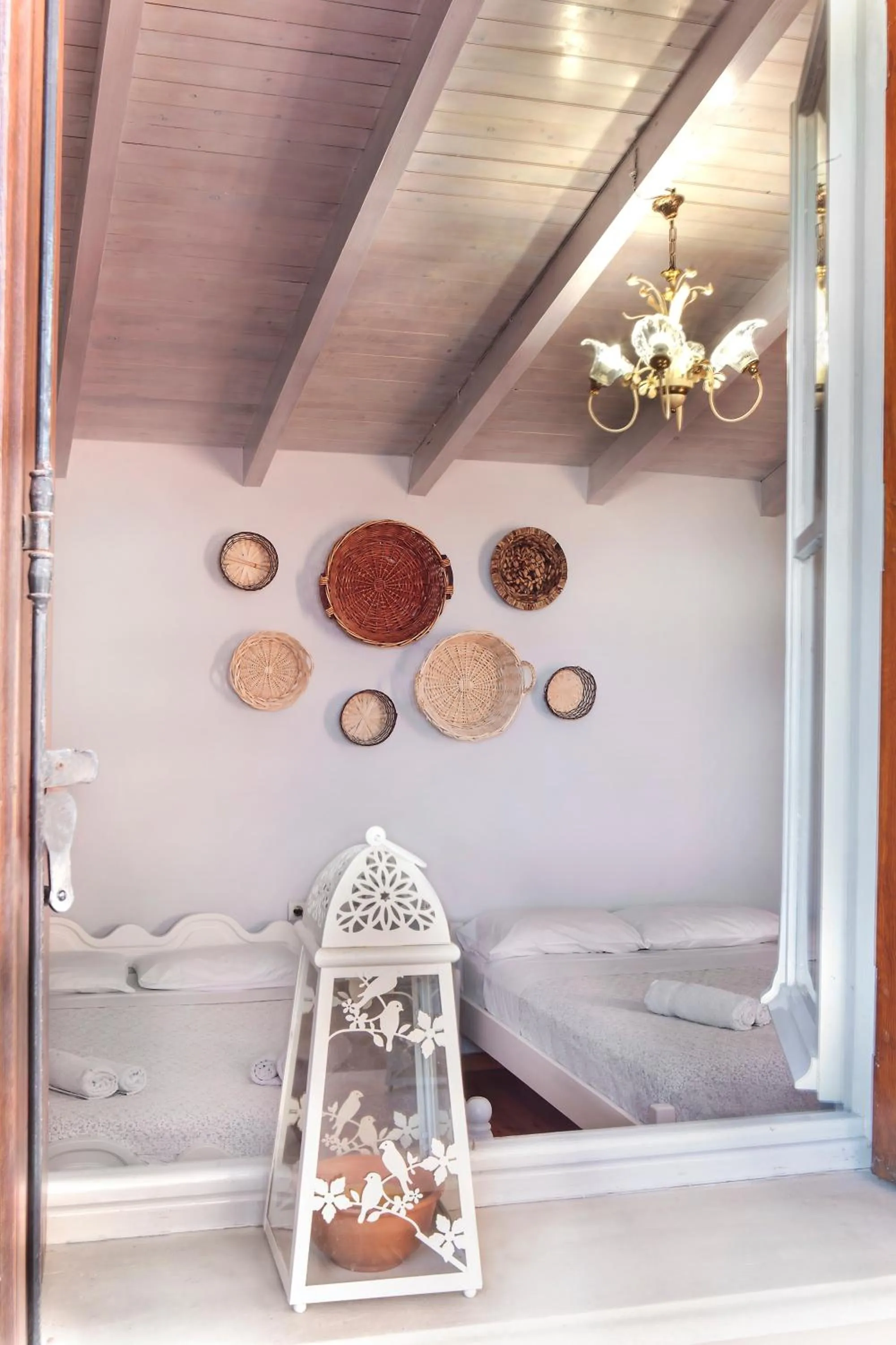 Bedroom in KasteliSuites