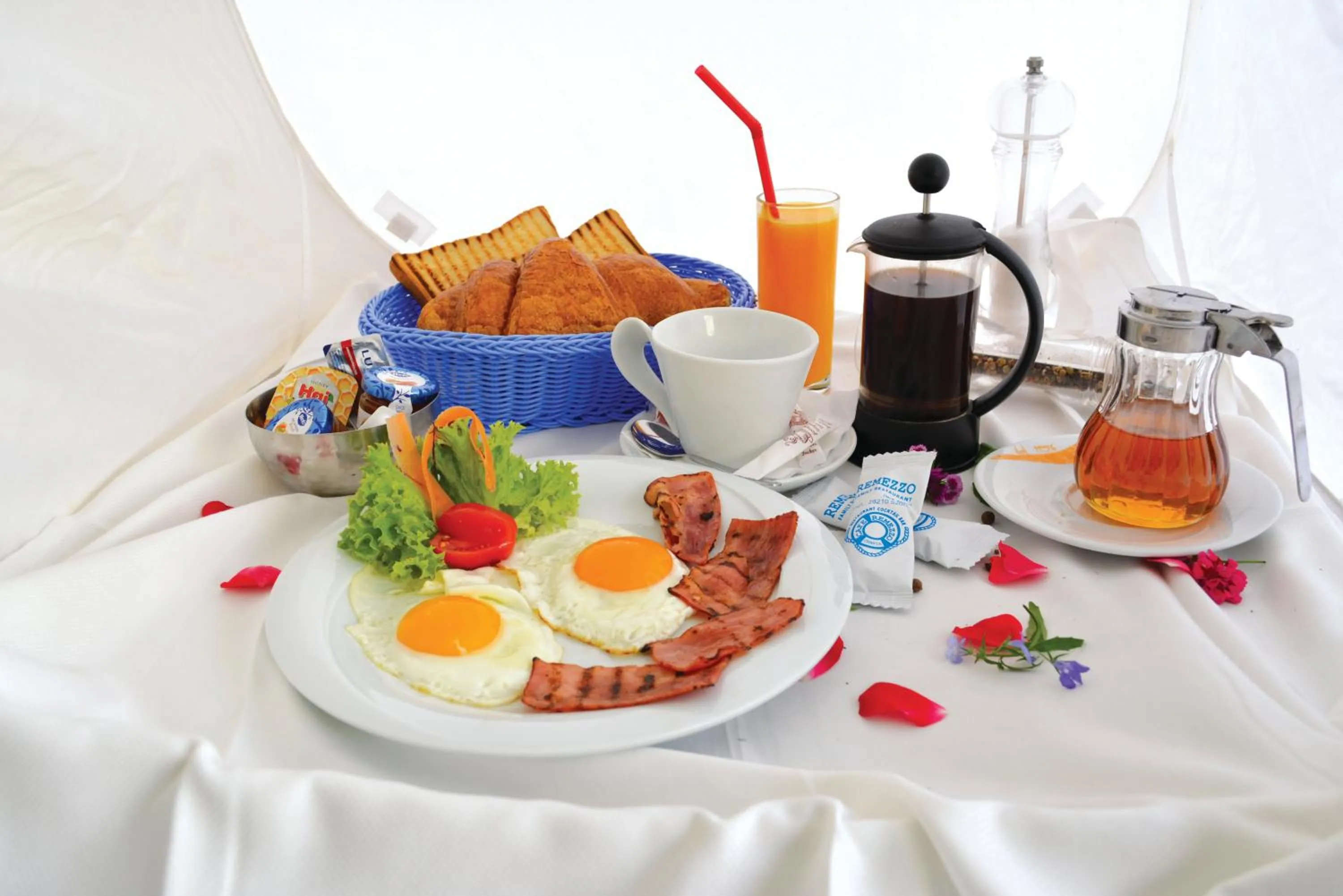 Continental breakfast in KasteliSuites