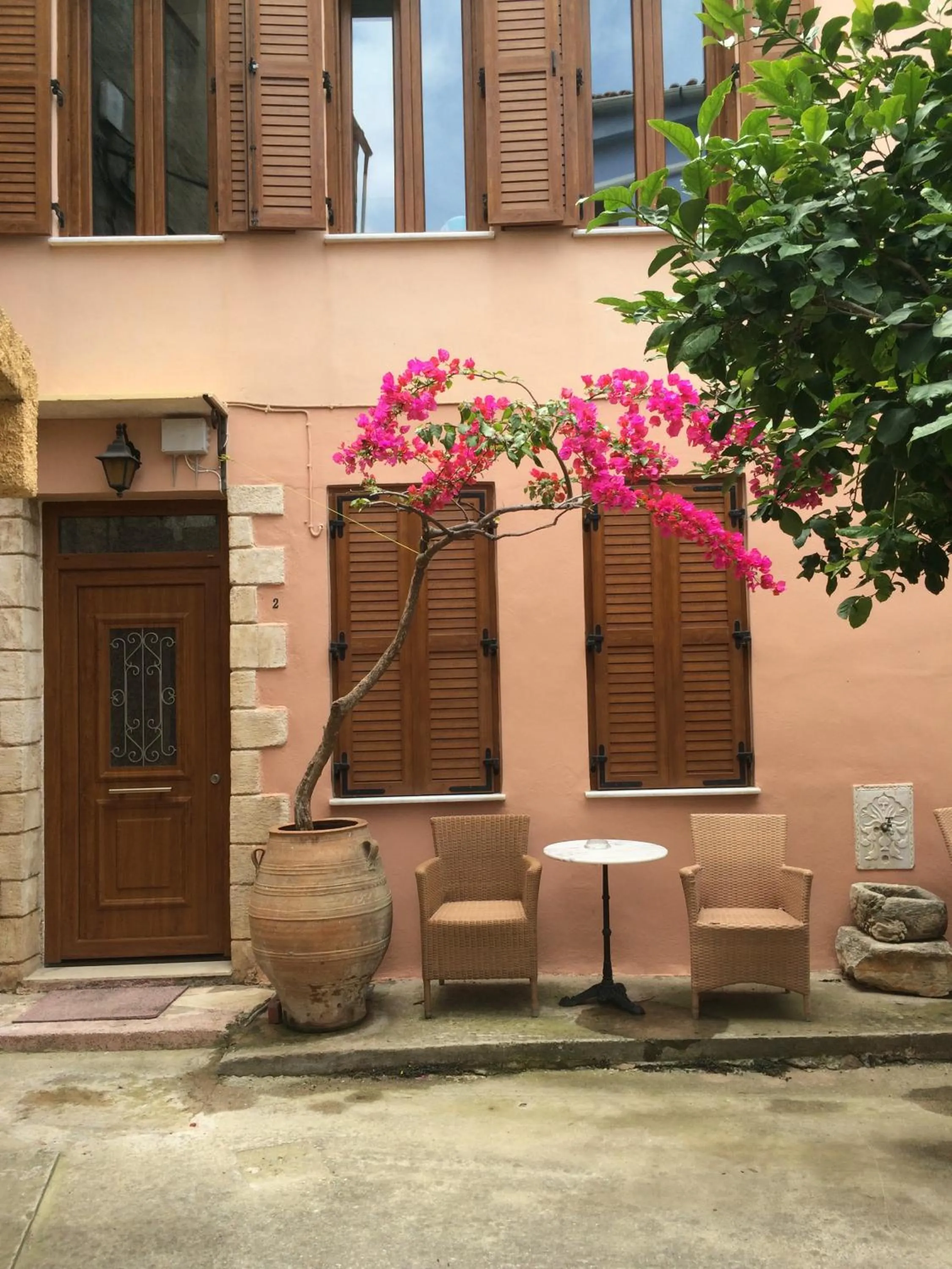 Property building in KasteliSuites