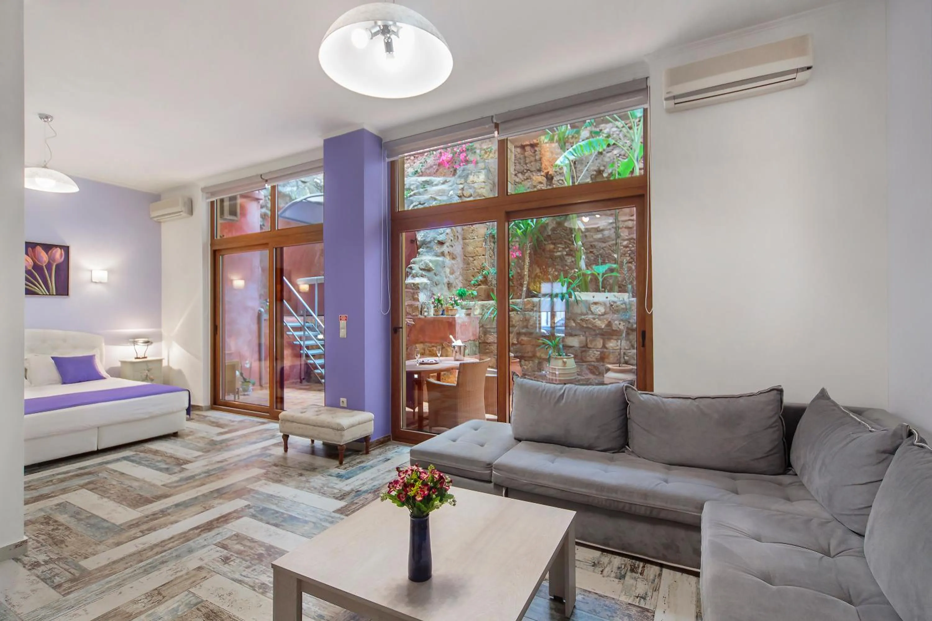 Living room in KasteliSuites