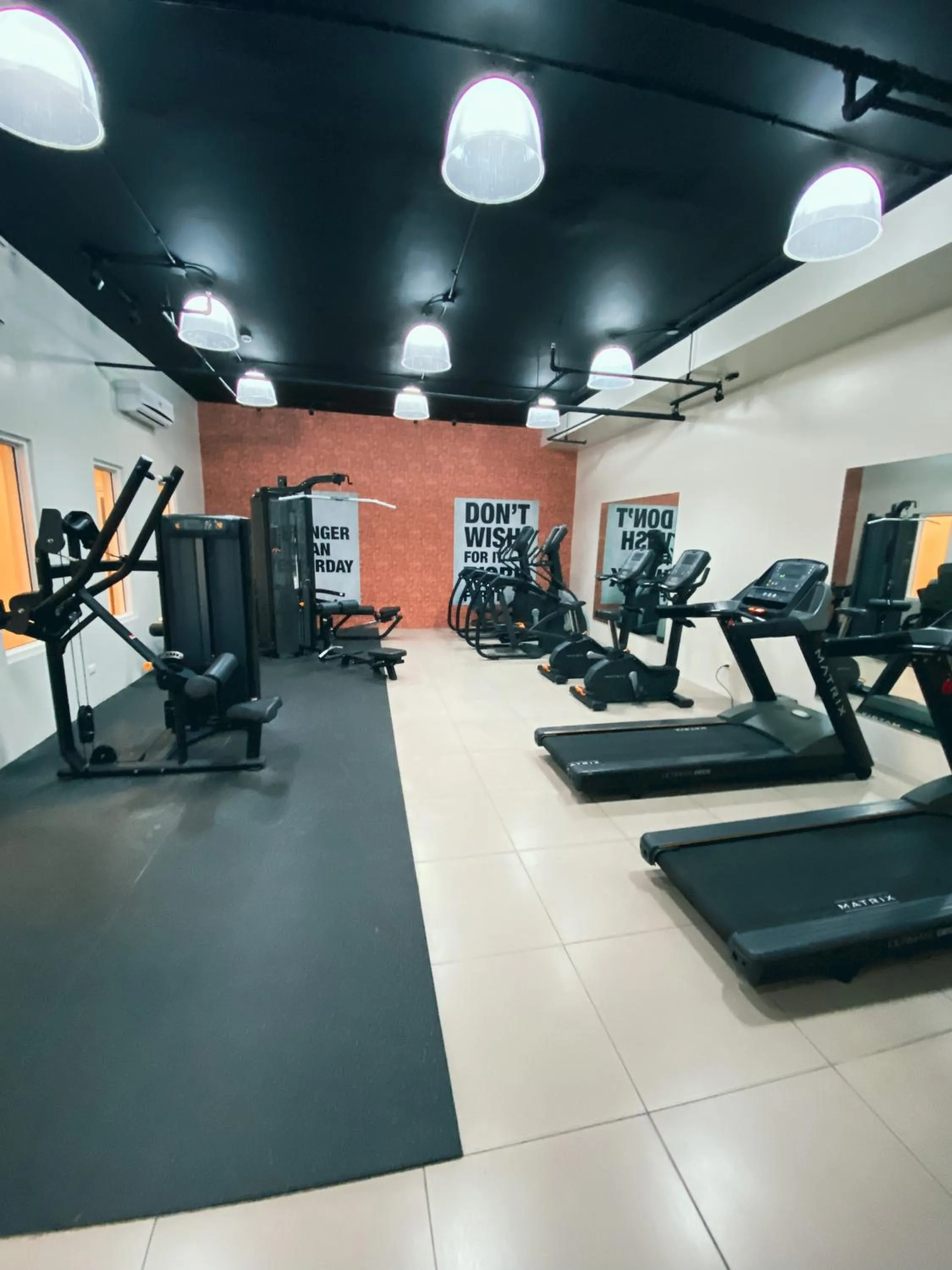Fitness centre/facilities in Fully furnished condo in Quezon City