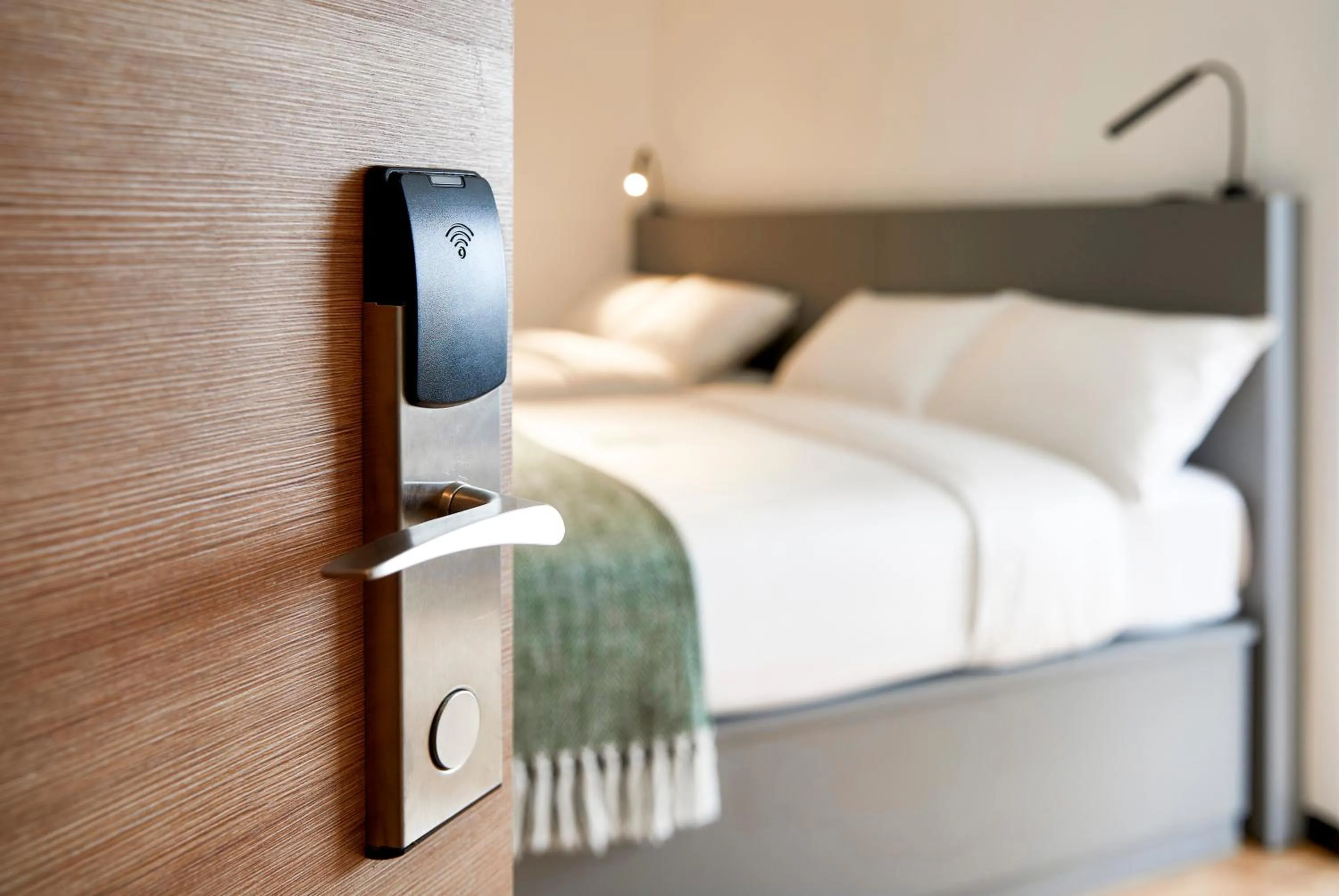 Photo of the whole room, Bed in Urbanwood Ap Lei Chau