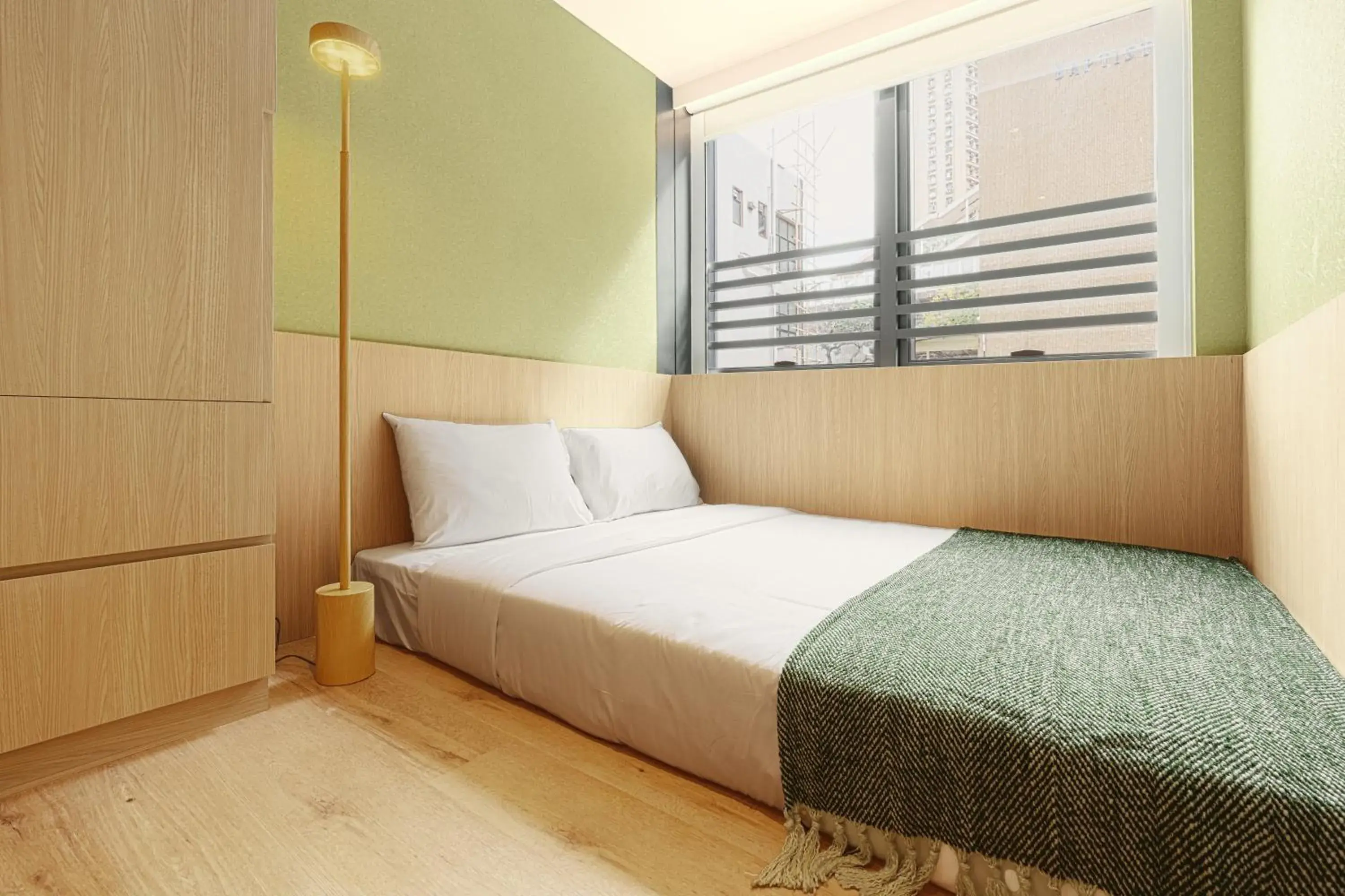Two-Bedroom Suite in Urbanwood Ap Lei Chau Two-Bedroom Suite in Urbanwood Ap Lei Chau