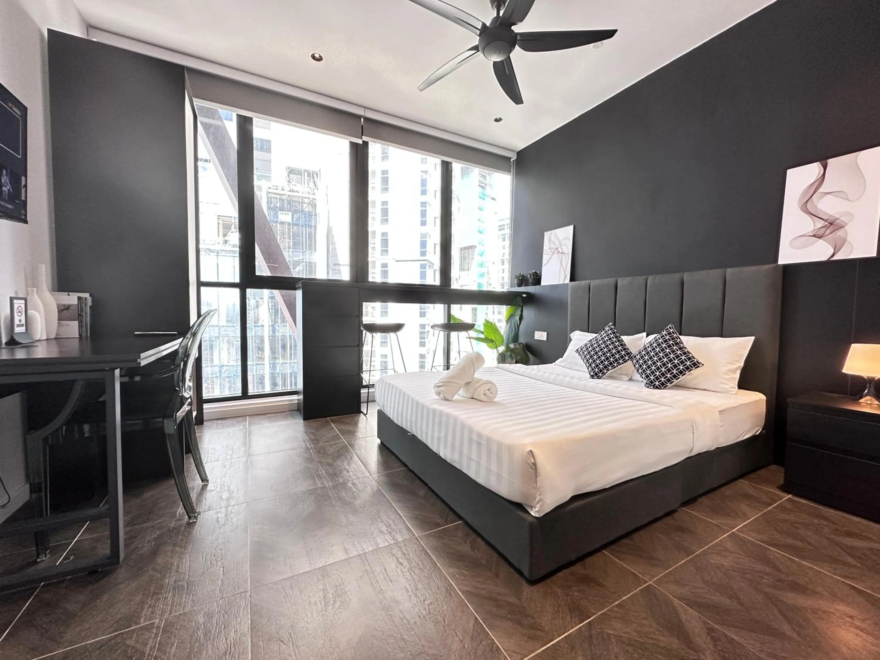 Bed in Scarletz Suites KLCC Twin Tower by Purple Orchid