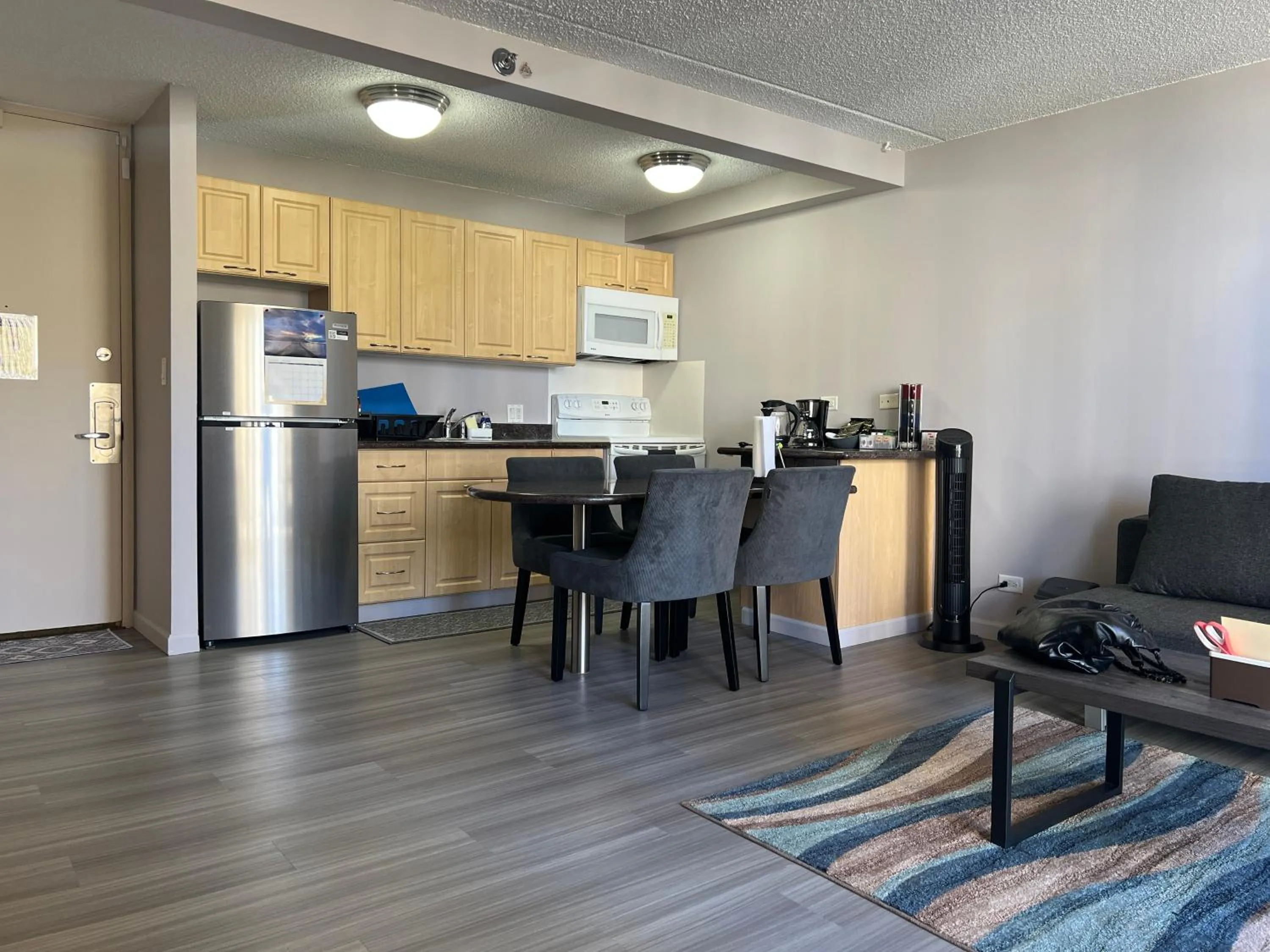 minibar in Waikiki Sunset