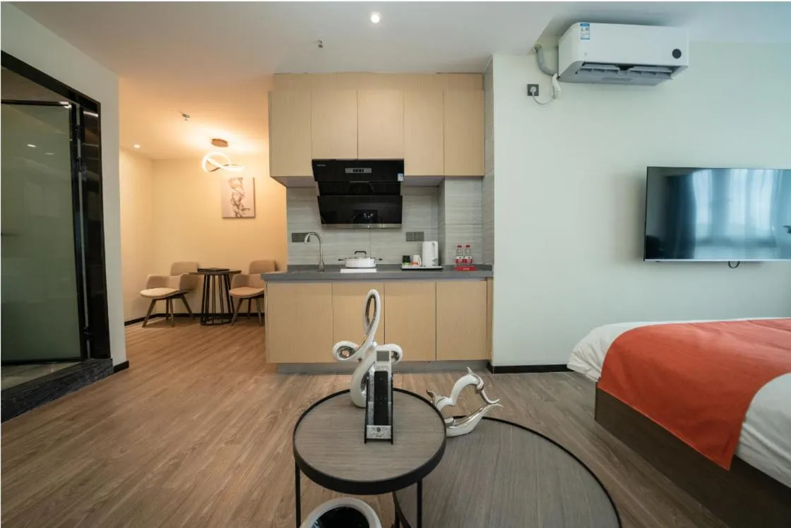 Bed in Shenzhen Kingkey Kingyu Hotel