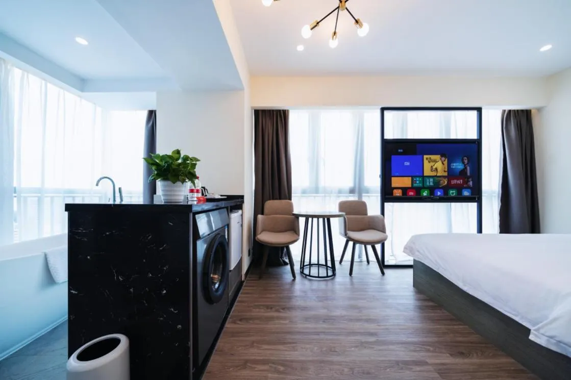 Bed in Shenzhen Kingkey Kingyu Hotel