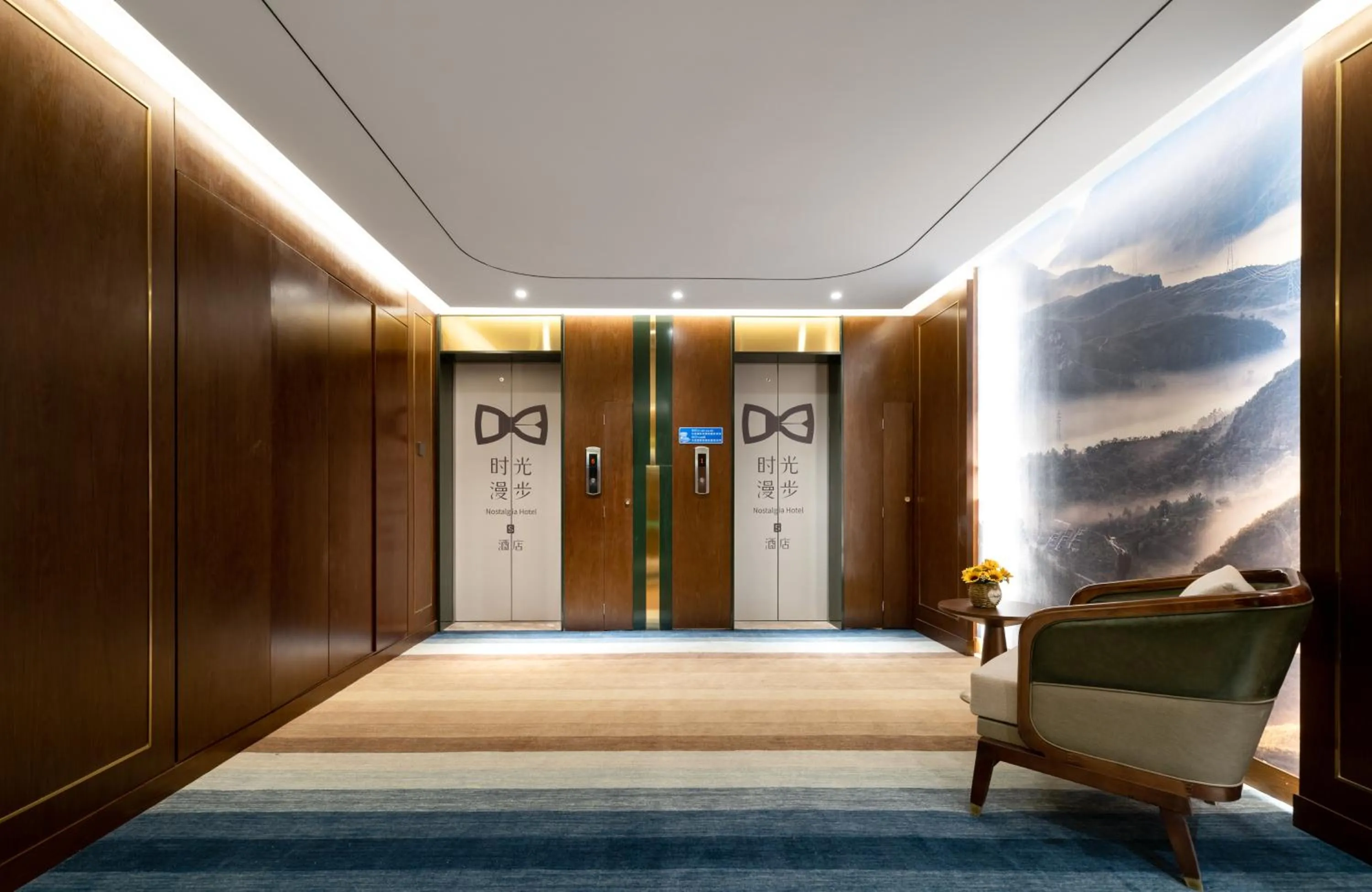 elevator in Nost algia S Hotel Beijing Liangxiang University Town