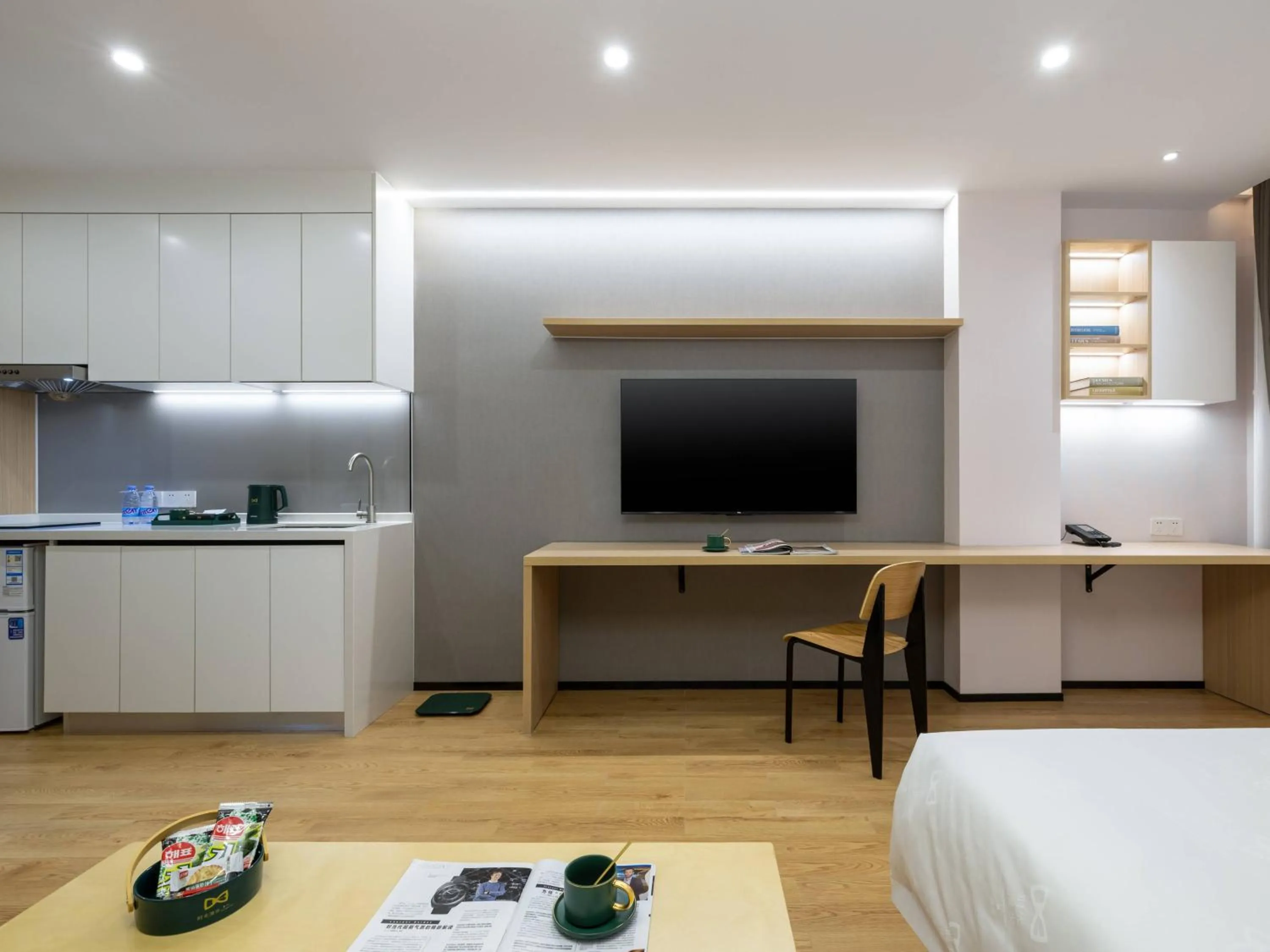 TV and multimedia in Nost algia S Hotel Beijing Liangxiang University Town